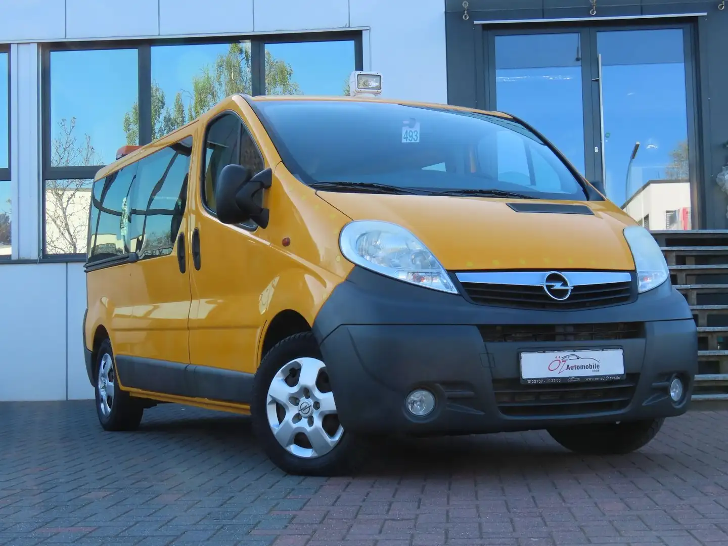 Opel Vivaro 2.0 CDTI  L2H1 2,9t Gelb - 1