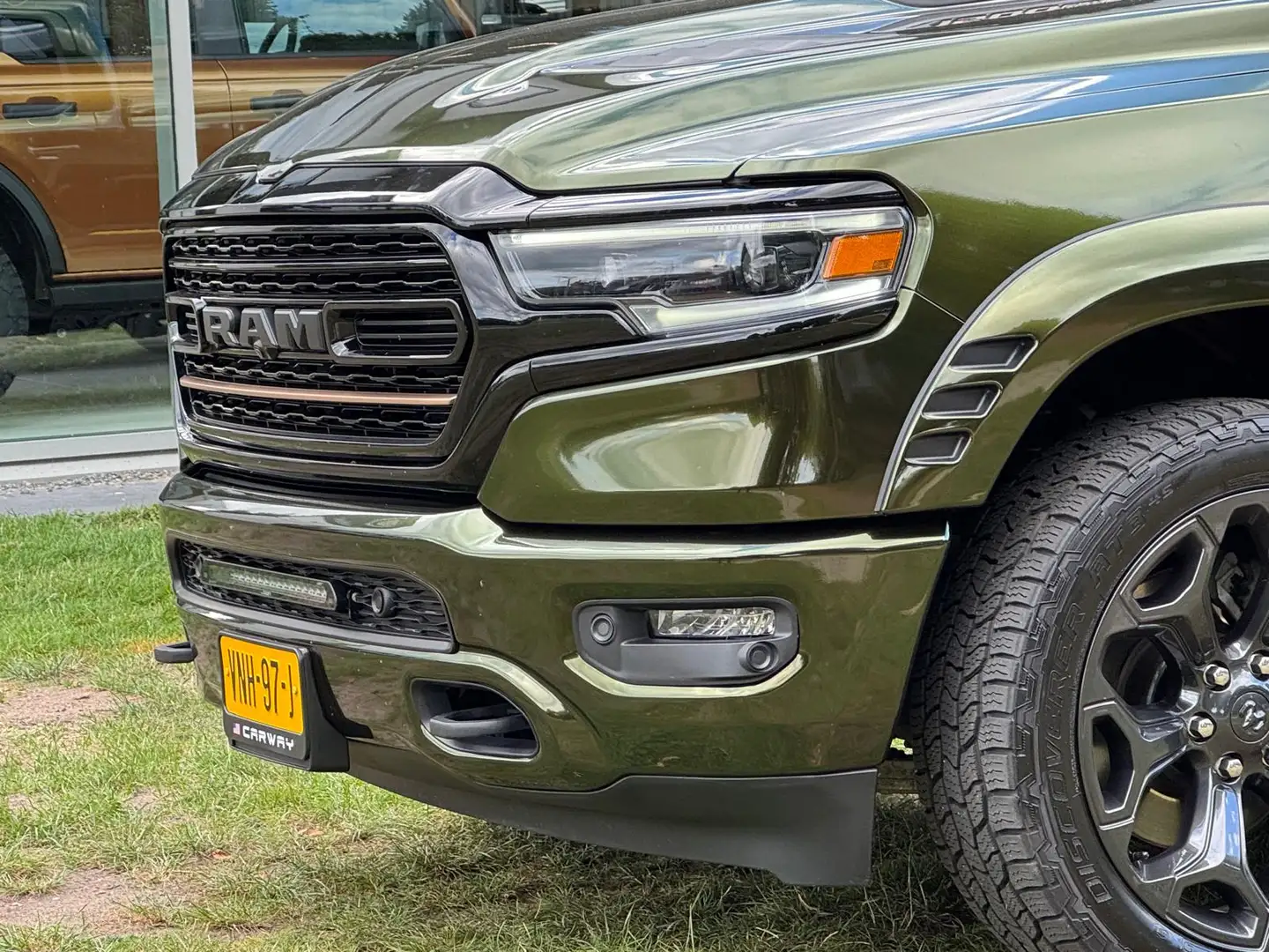Dodge RAM 5.7 V8 Limited Night OLEAGREEN Edition Widebody Vert - 2