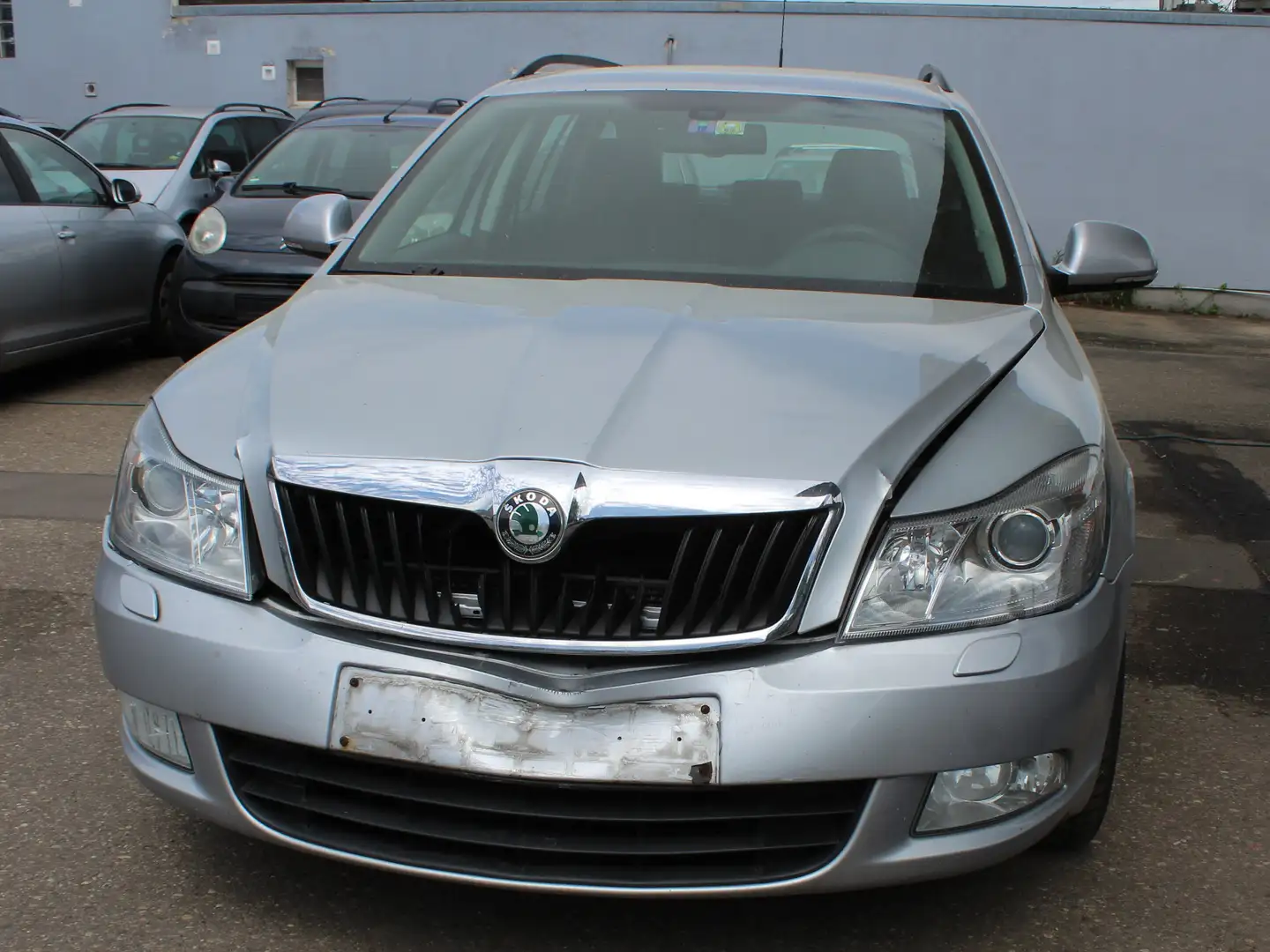 Skoda Octavia 2.0 TDI Ambiente,Automatik, Gris - 1
