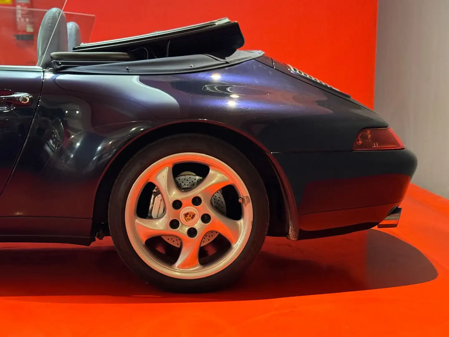 Porsche 911 /(993)/C4/CABRIO/DEUTSCH/SERVICE/SCHALTER/TOP Blauw - 2