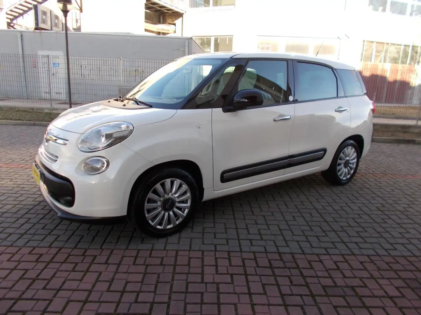 Fiat 500L Living 1.6 Multijet 105 CV Pop Star Wit - 2