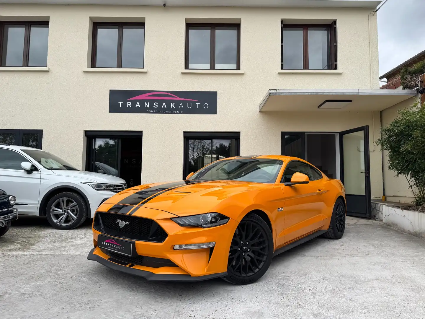 Ford Mustang GT Oranžová - 1