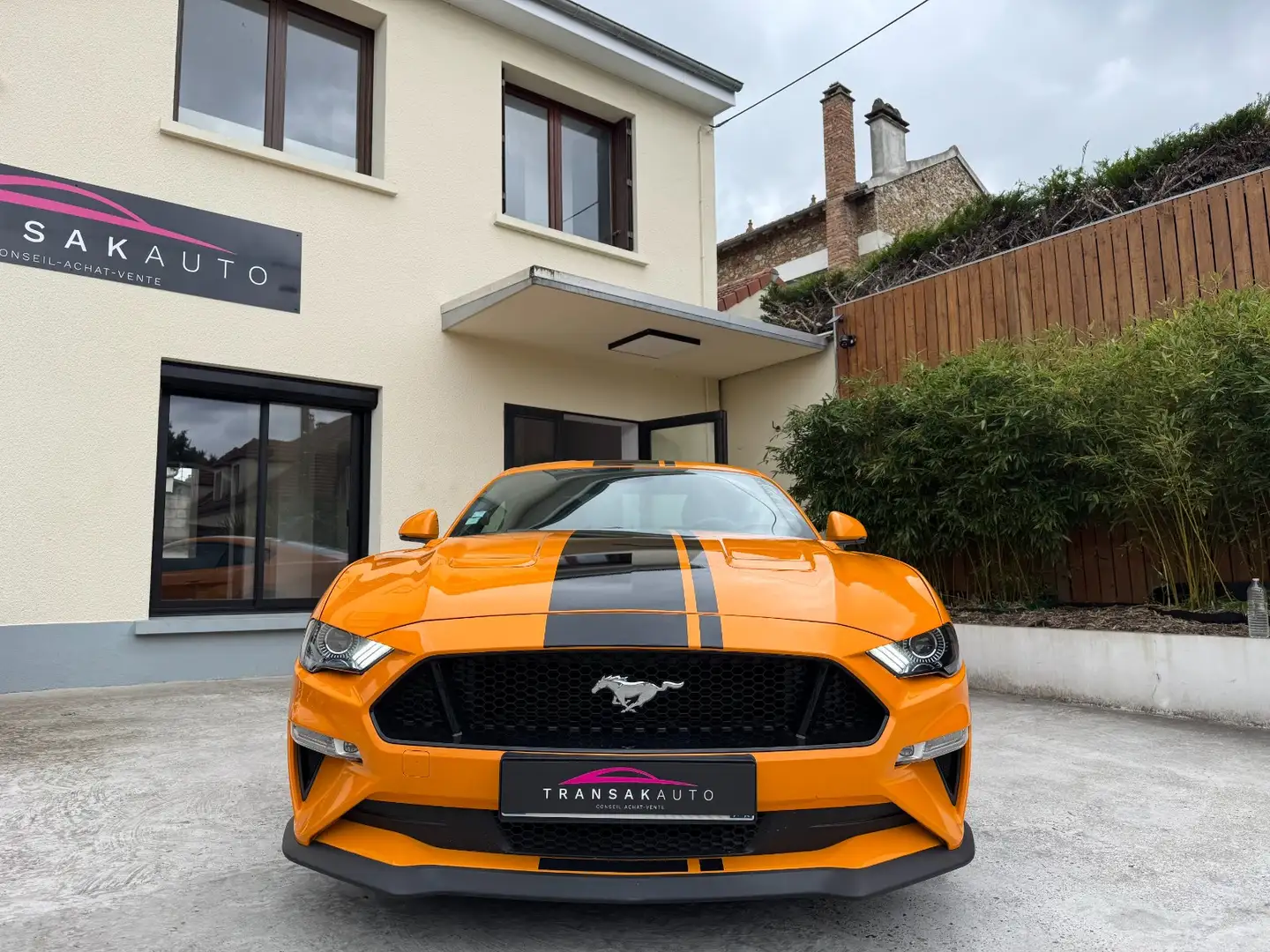 Ford Mustang GT Oranžová - 2