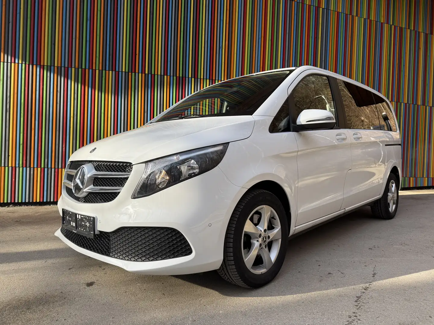Mercedes-Benz V 220 d Kombi 4MATIC kompakt Basis Aut. Weiß - 1