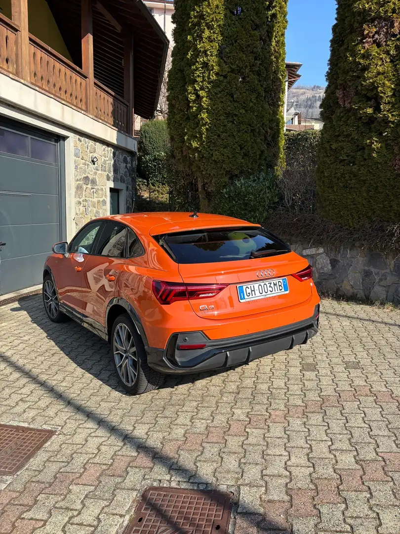 Audi Q3 Sportback 35 2.0 tdi S line edition s-tronic Arancione - 2