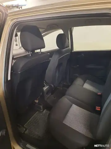 Mercedes-Benz A-Class view 3