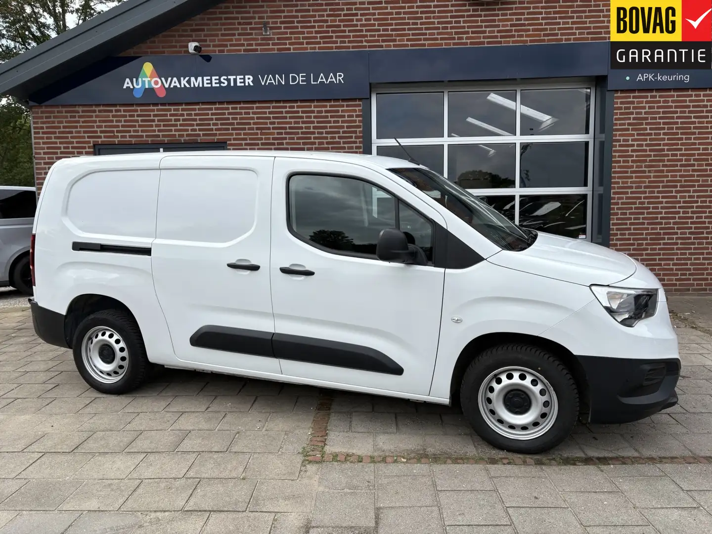 Opel Combo 1.2 Turbo L2H1 Edition 3 ZITS! , NIEUWE DISTRIBUTI Wit - 1
