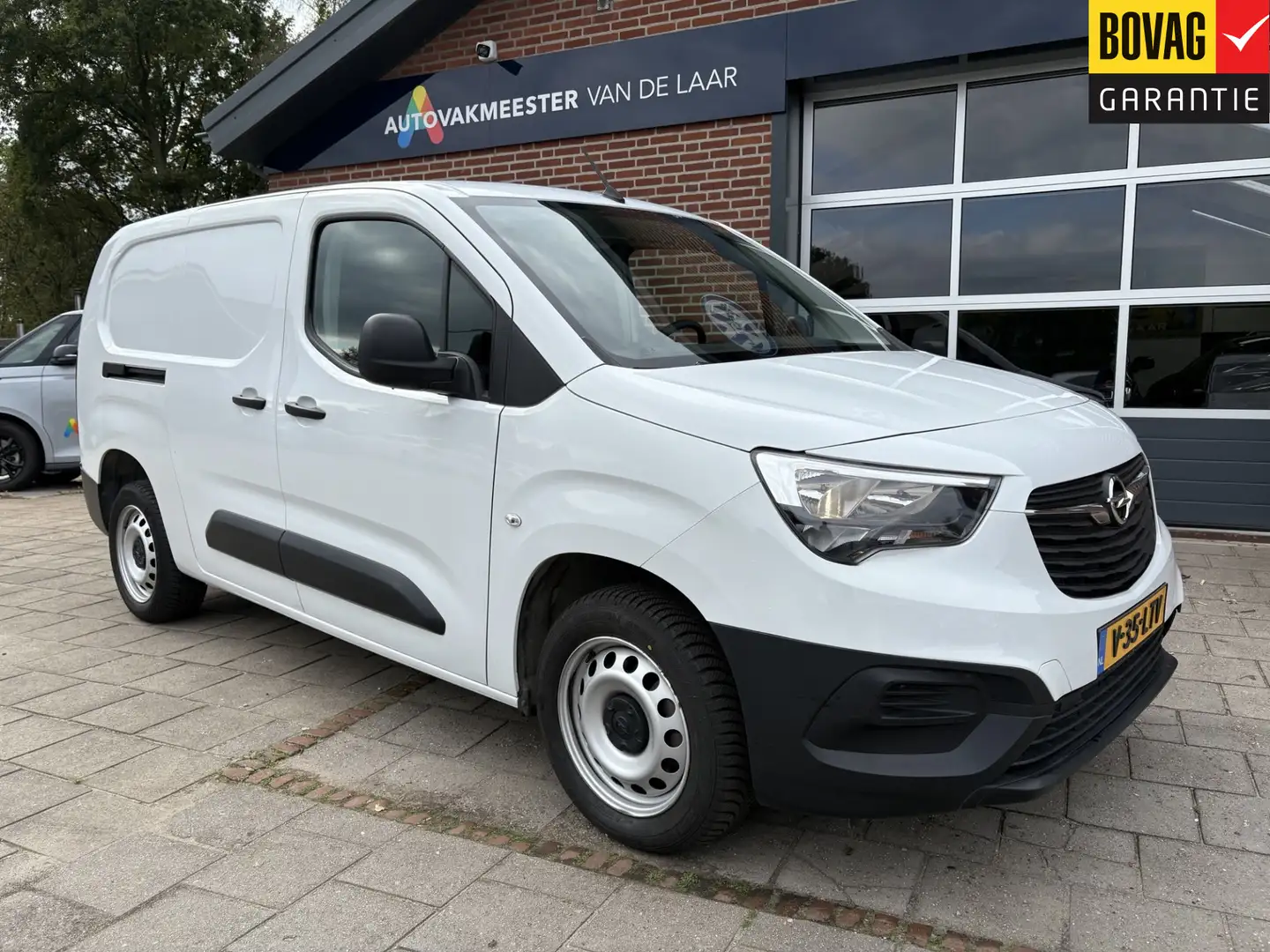 Opel Combo 1.2 Turbo L2H1 Edition 3 ZITS! , NIEUWE DISTRIBUTI Wit - 2
