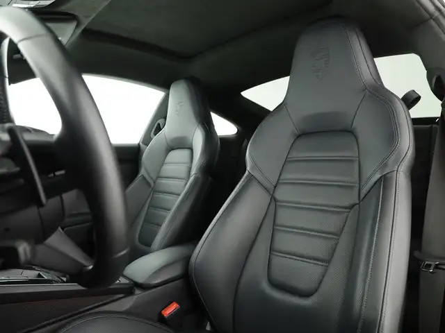 Porsche 911 view 10