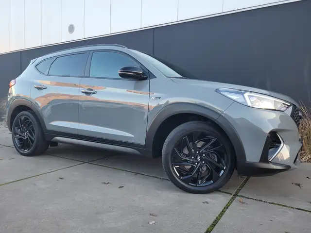 Hyundai TUCSON 1.6 CRDi *AUT.*LEDER*NAVI*CAMERA*KEYLESS*