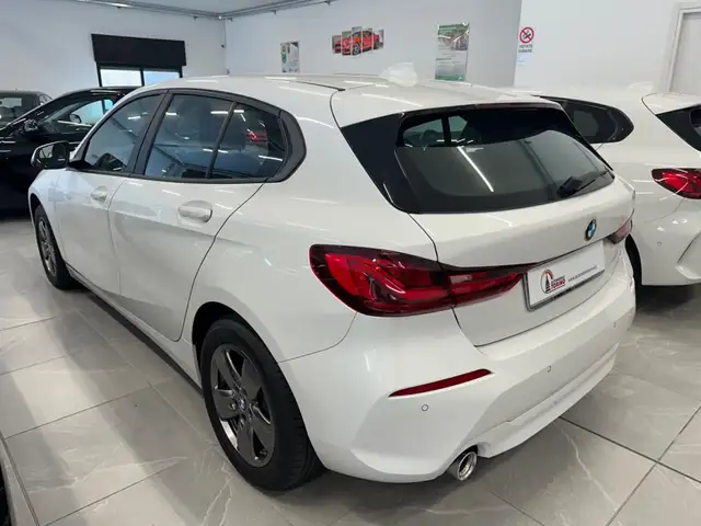 BMW 1 Series view 6