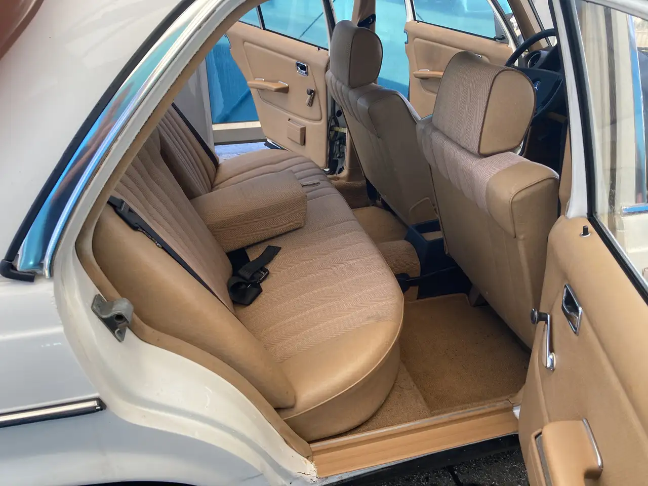 Mercedes-Benz E 200 w 123, foto 11