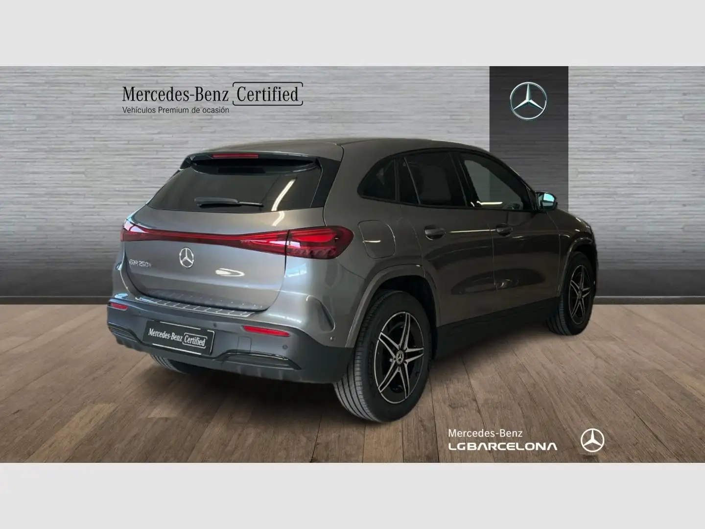 Mercedes-Benz EQA 250+ AMG Line - 2