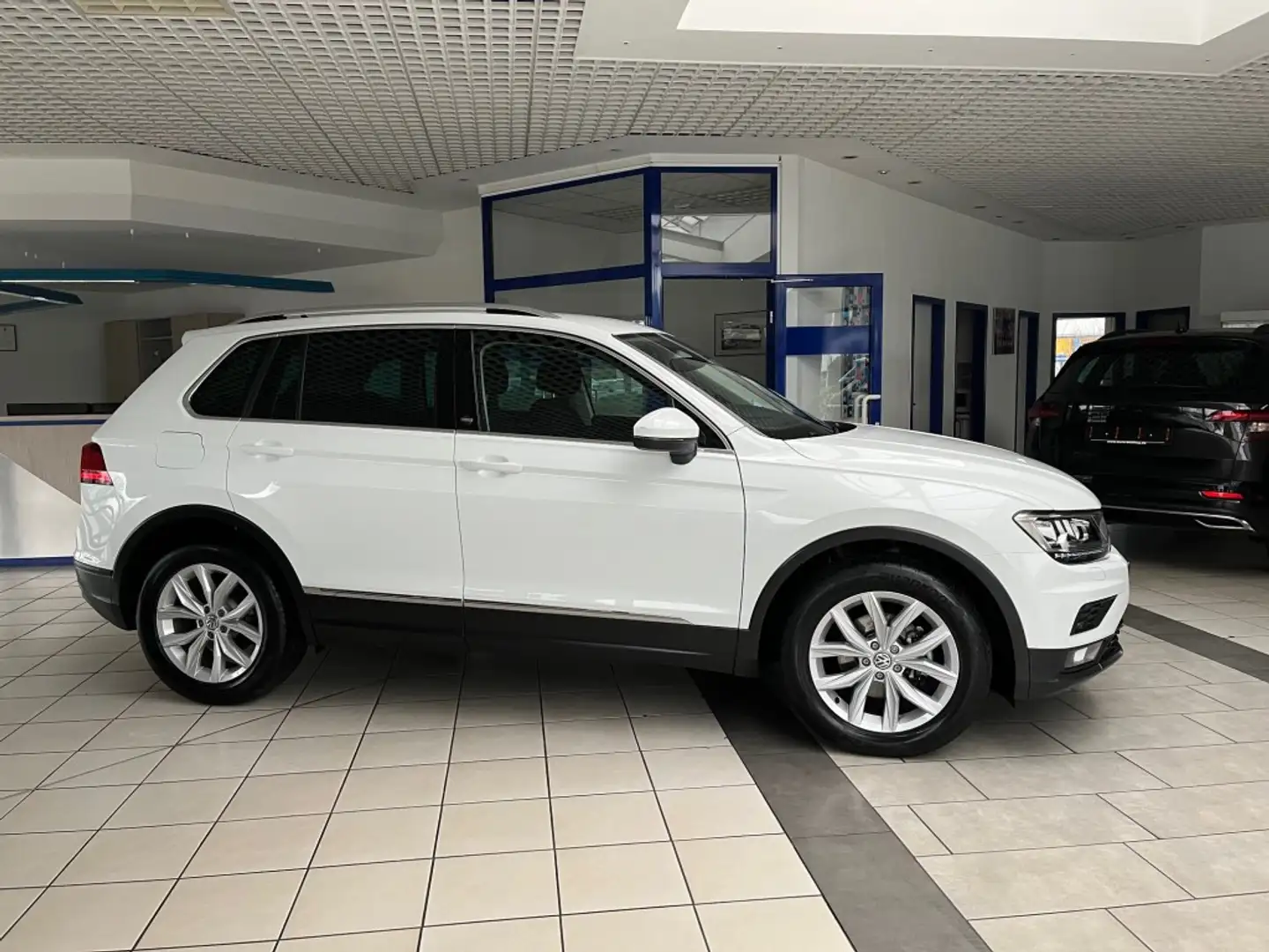 Volkswagen Tiguan 1.4 TSI Sound, LED-SW,AHK,Navi,SideAssist Blanc - 2