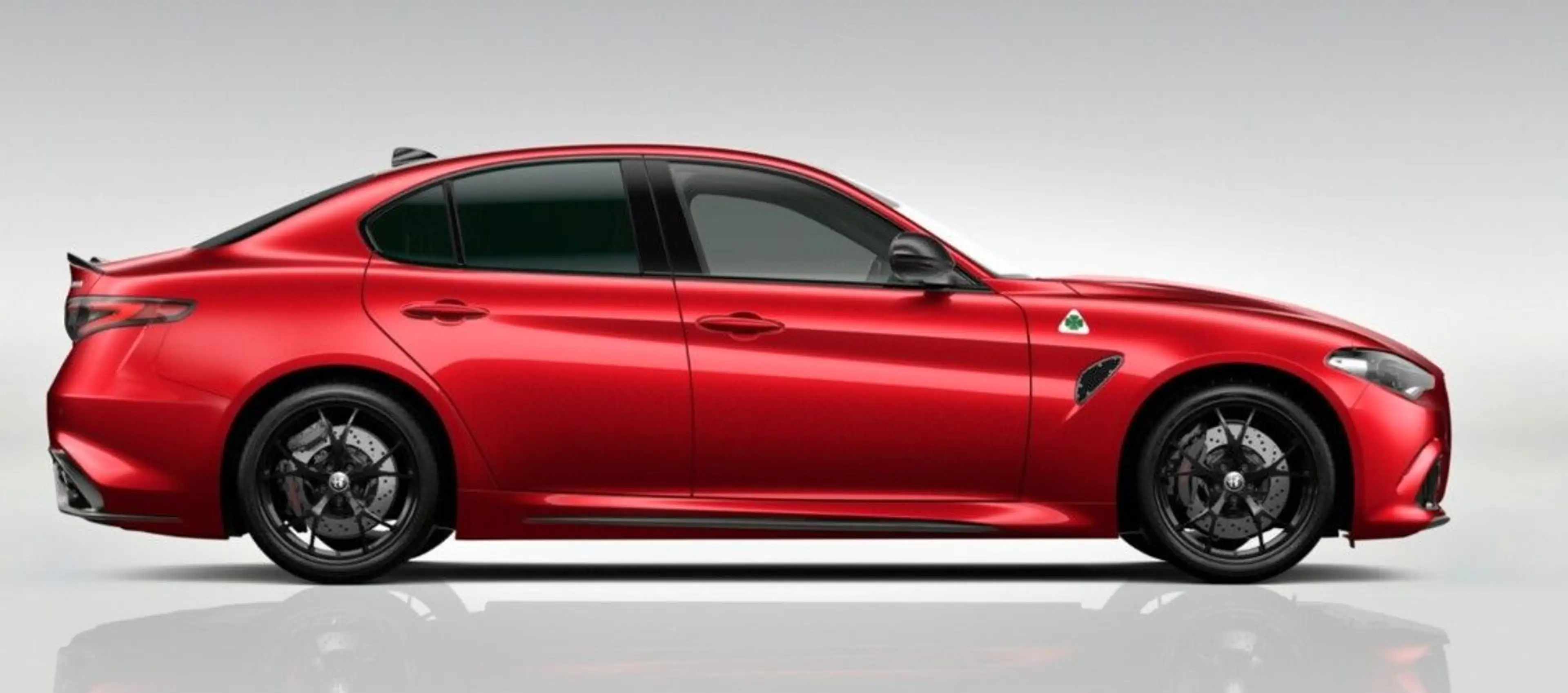 Alfa Romeo Giulia QUADRIFOGLIO Sparco, Akrapovic Carbondach — photo 2