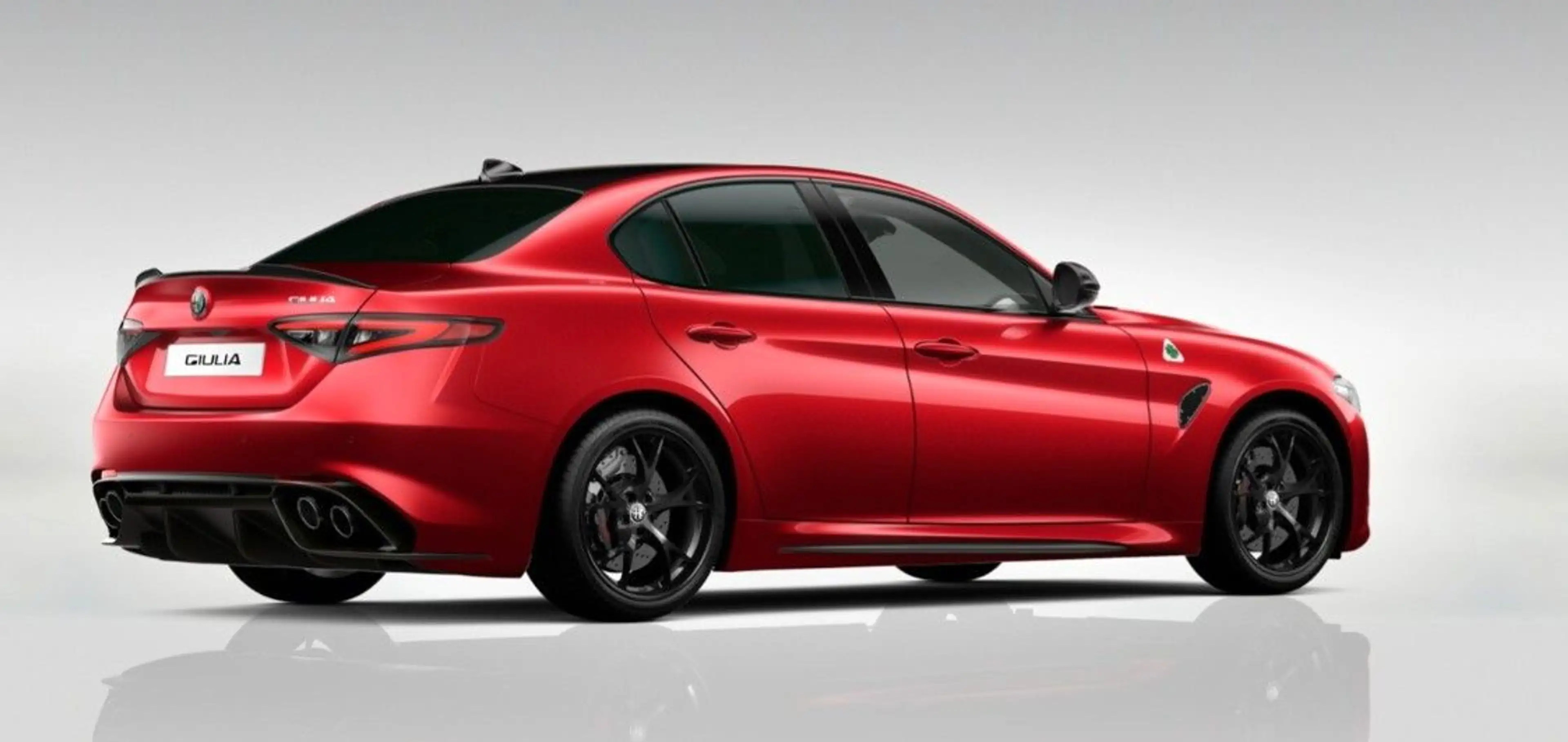 Alfa Romeo Giulia QUADRIFOGLIO Sparco, Akrapovic Carbondach — photo 3
