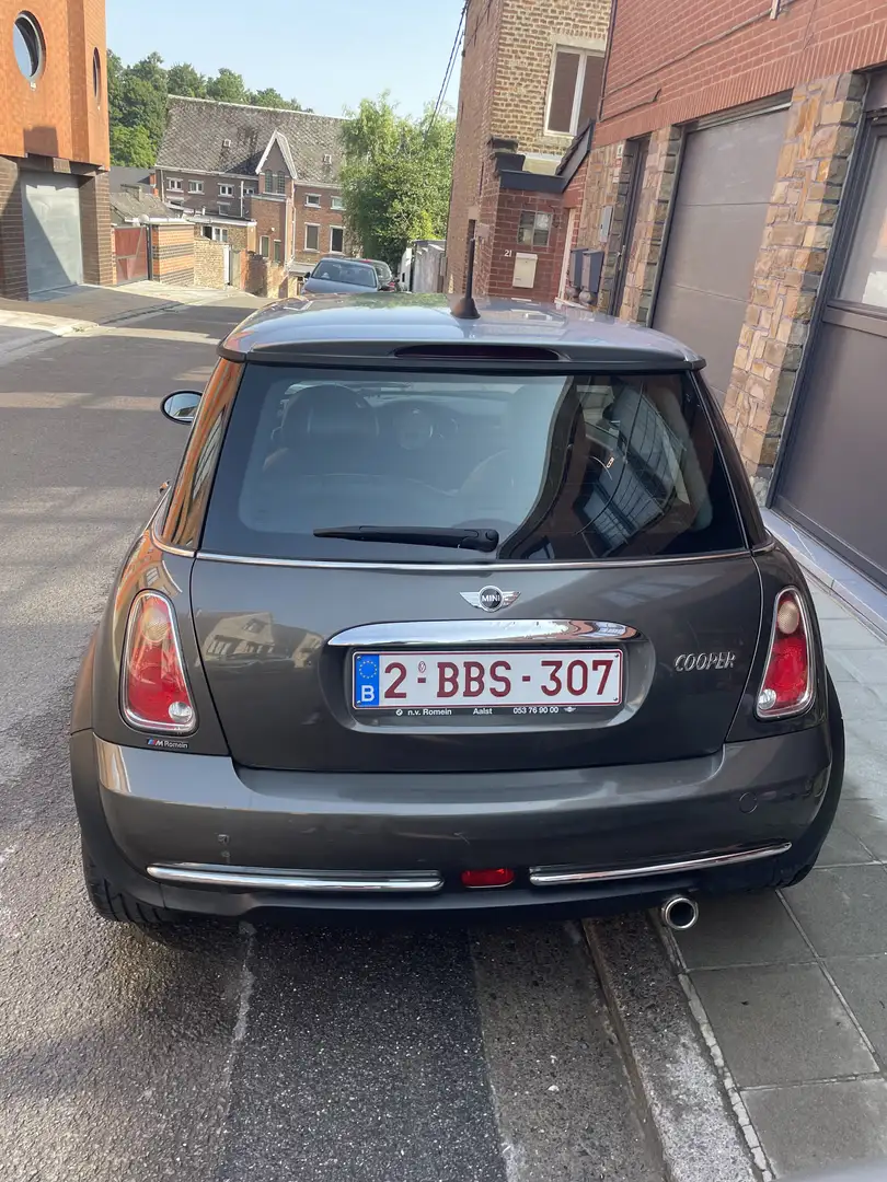 MINI Cooper 1.6L - 2