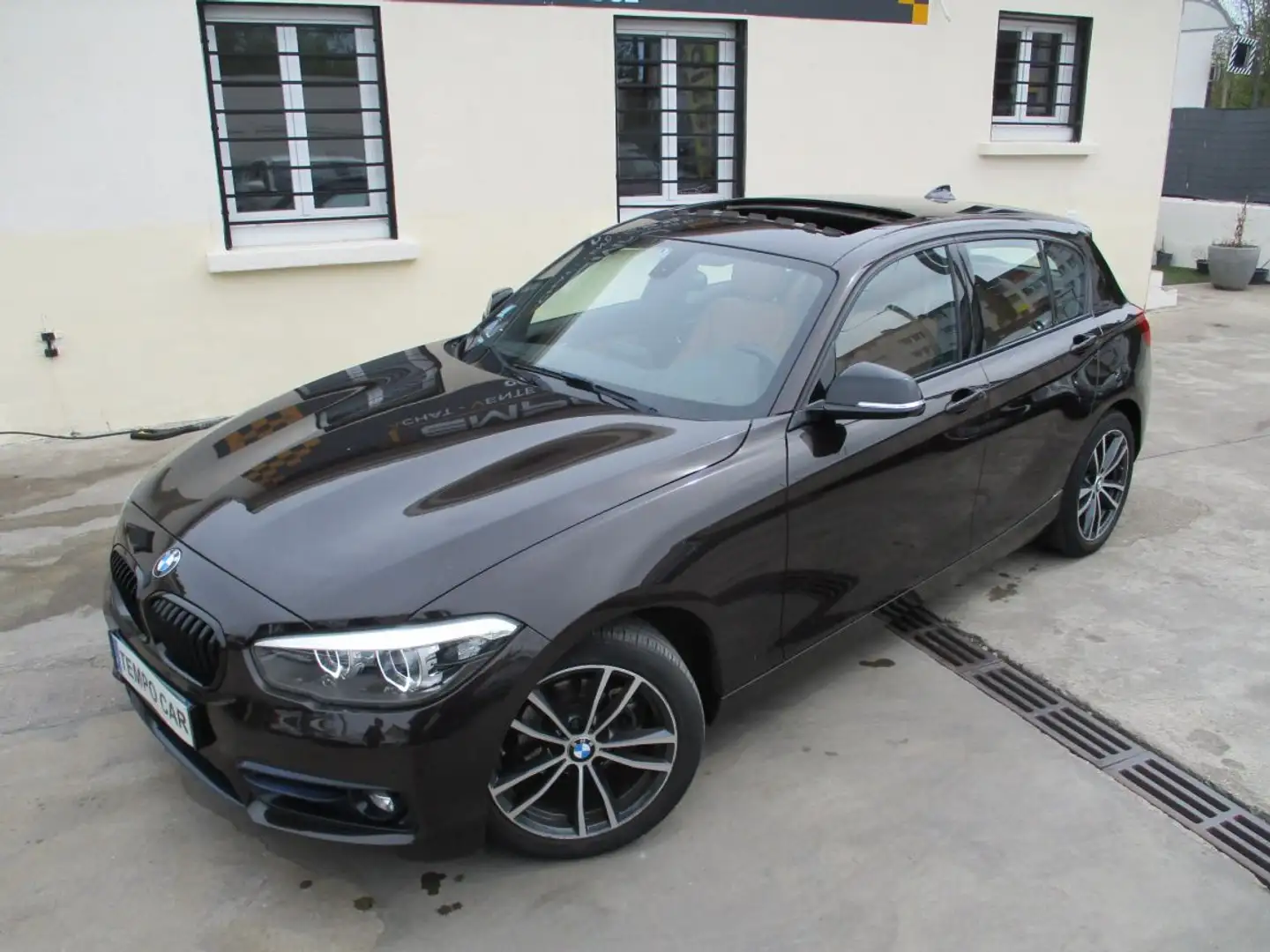 BMW 118 SERIE 118i 136 ch BVA8 Sport Pack Sport Shadow - 2