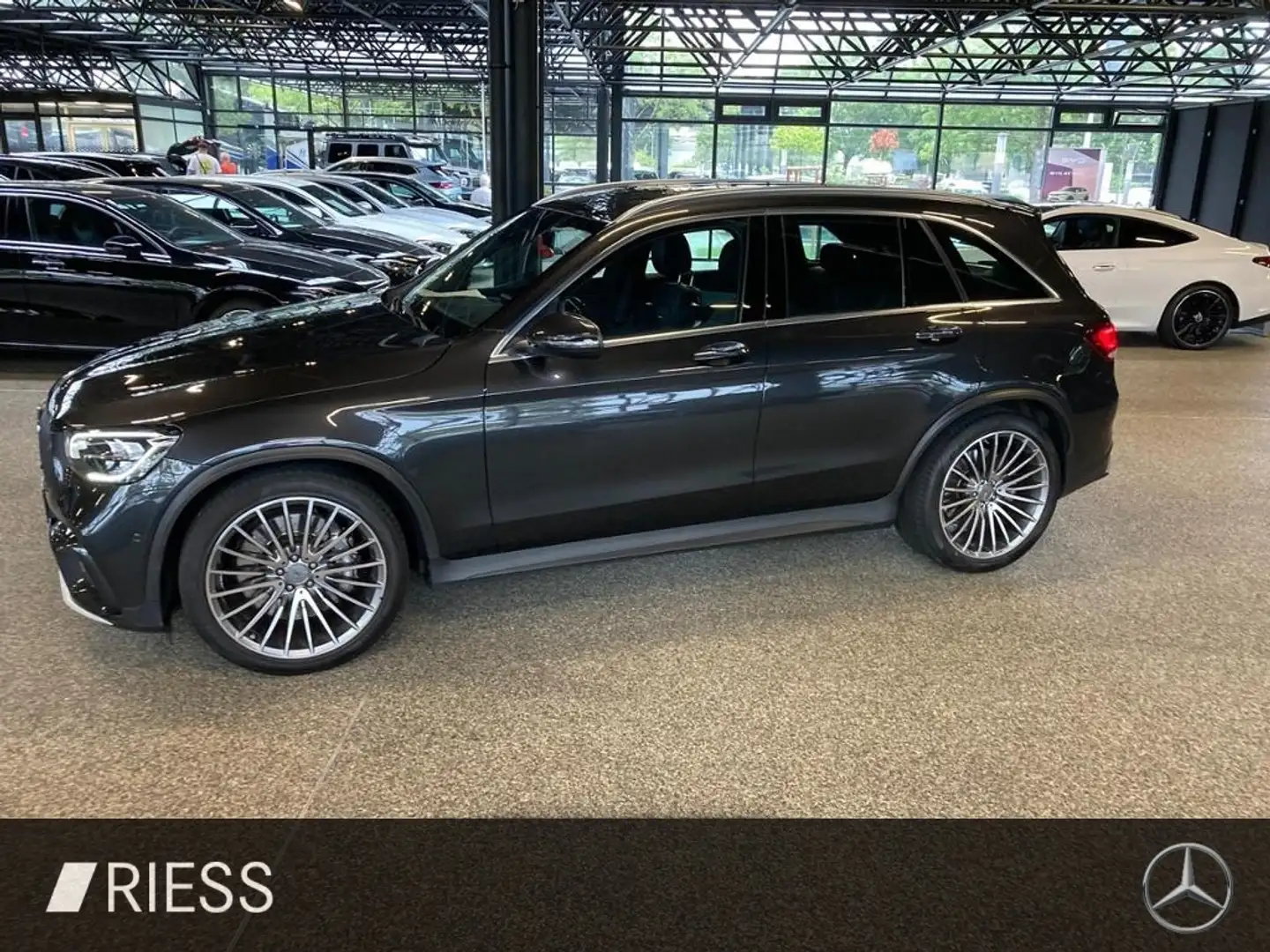 Mercedes-Benz GLC 63 AMG 4M Driver´s Package Sound-System Head Grau - 2