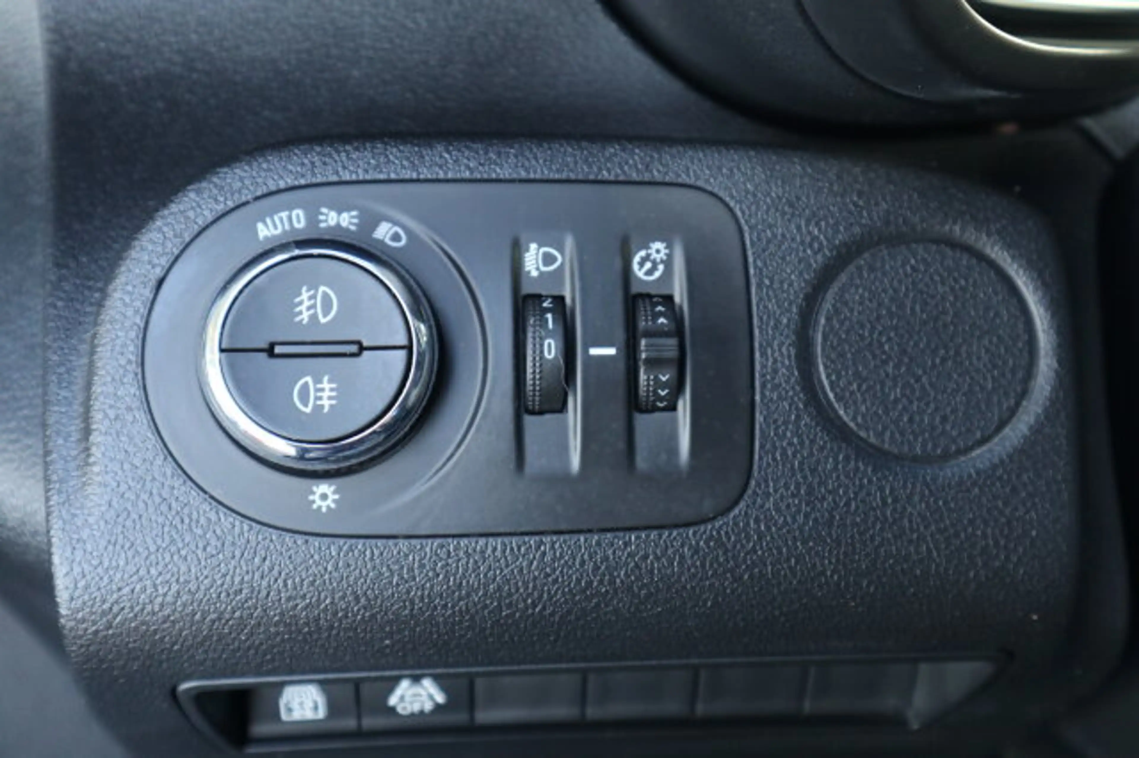 Opel Combo Life 1.2 Turbo Edition Navi/Klima Sitzhzg./MF-Lenkrad/BC/eFH./NSW/Schadstoffarm nach Abgasnorm Euro 6d — photo 11