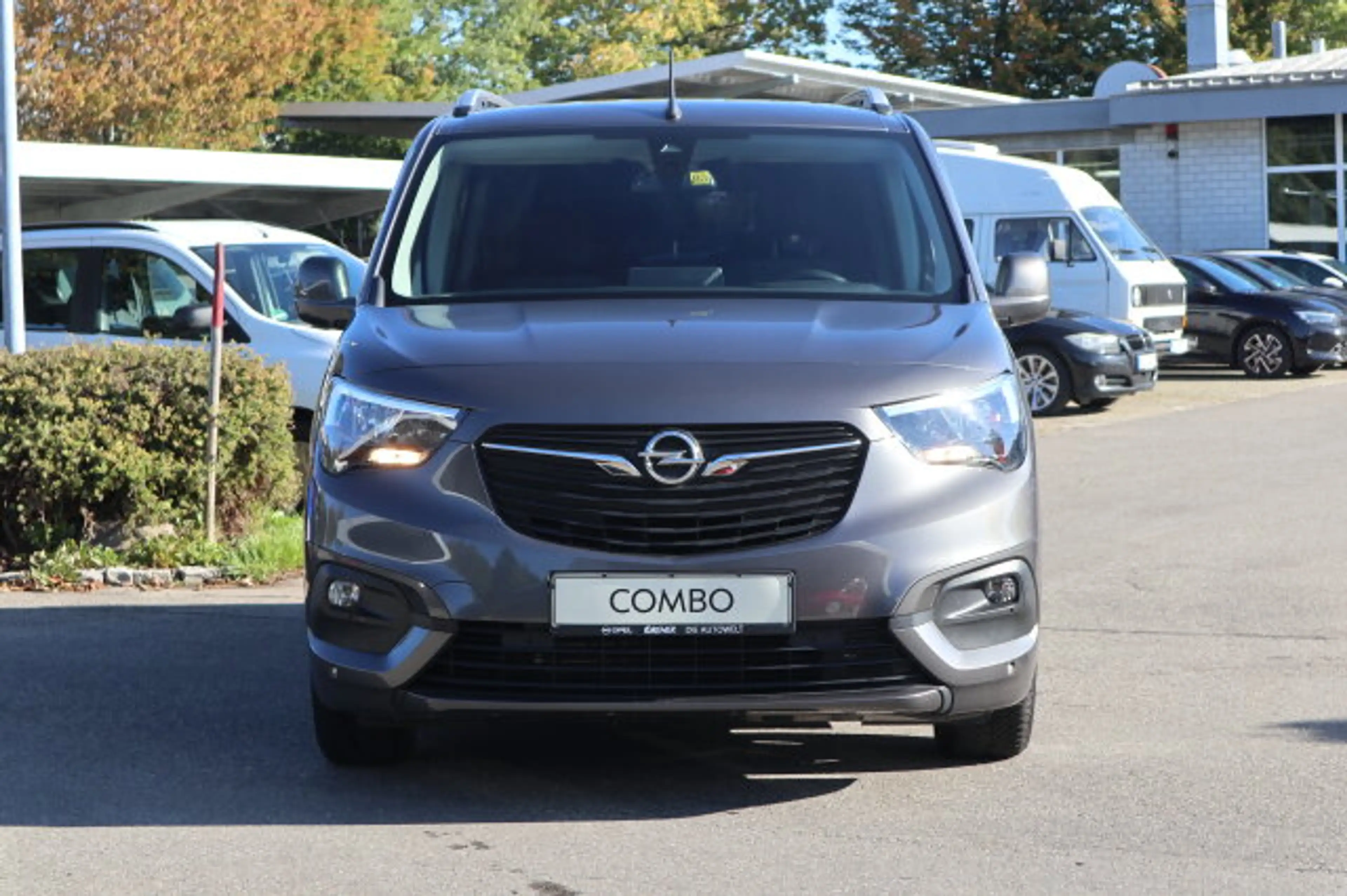 Opel Combo Life 1.2 Turbo Edition Navi/Klima Sitzhzg./MF-Lenkrad/BC/eFH./NSW/Schadstoffarm nach Abgasnorm Euro 6d — photo 2