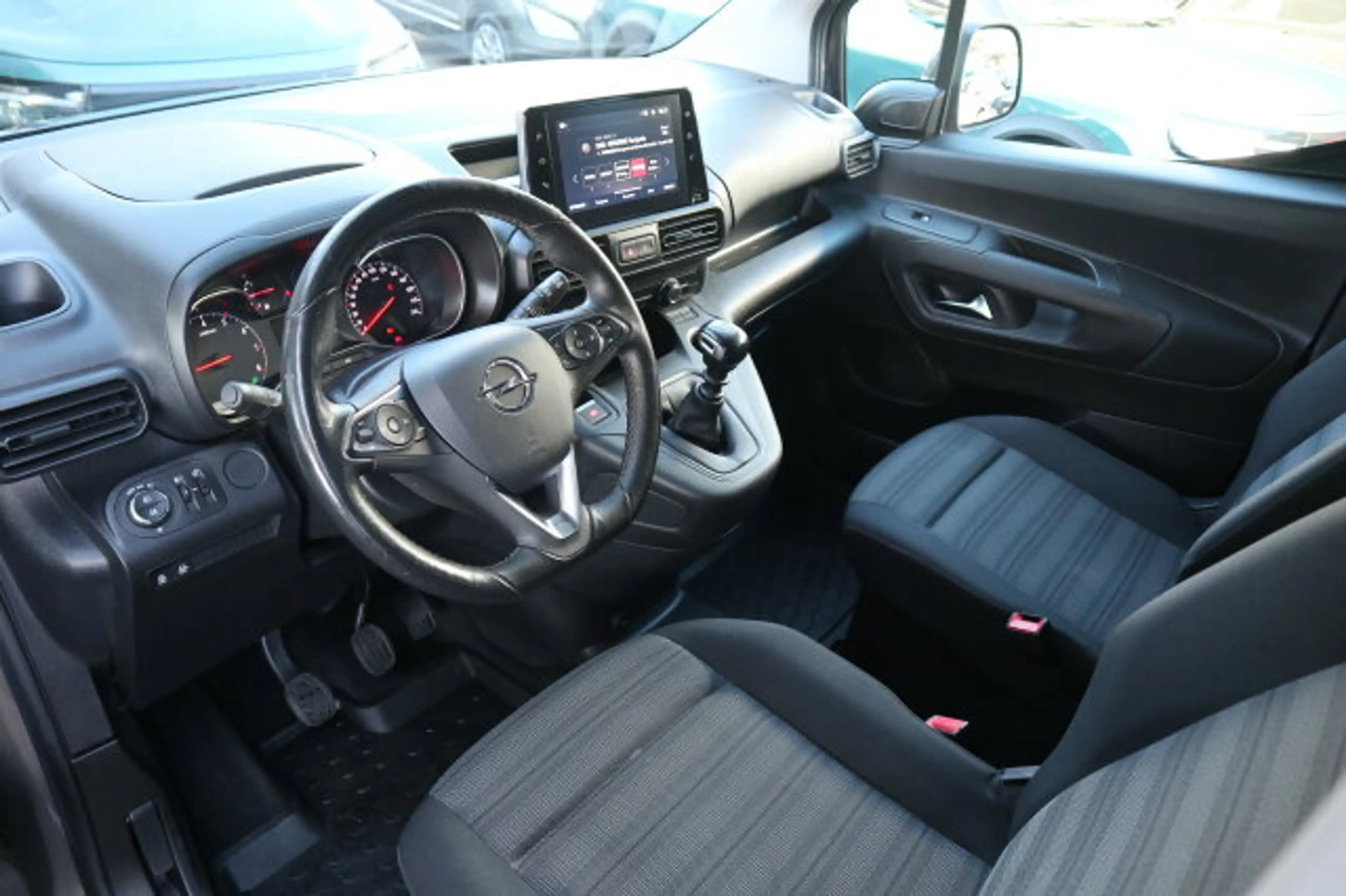 Opel Combo Life 1.2 Turbo Edition Navi/Klima Sitzhzg./MF-Lenkrad/BC/eFH./NSW/Schadstoffarm nach Abgasnorm Euro 6d — photo 7