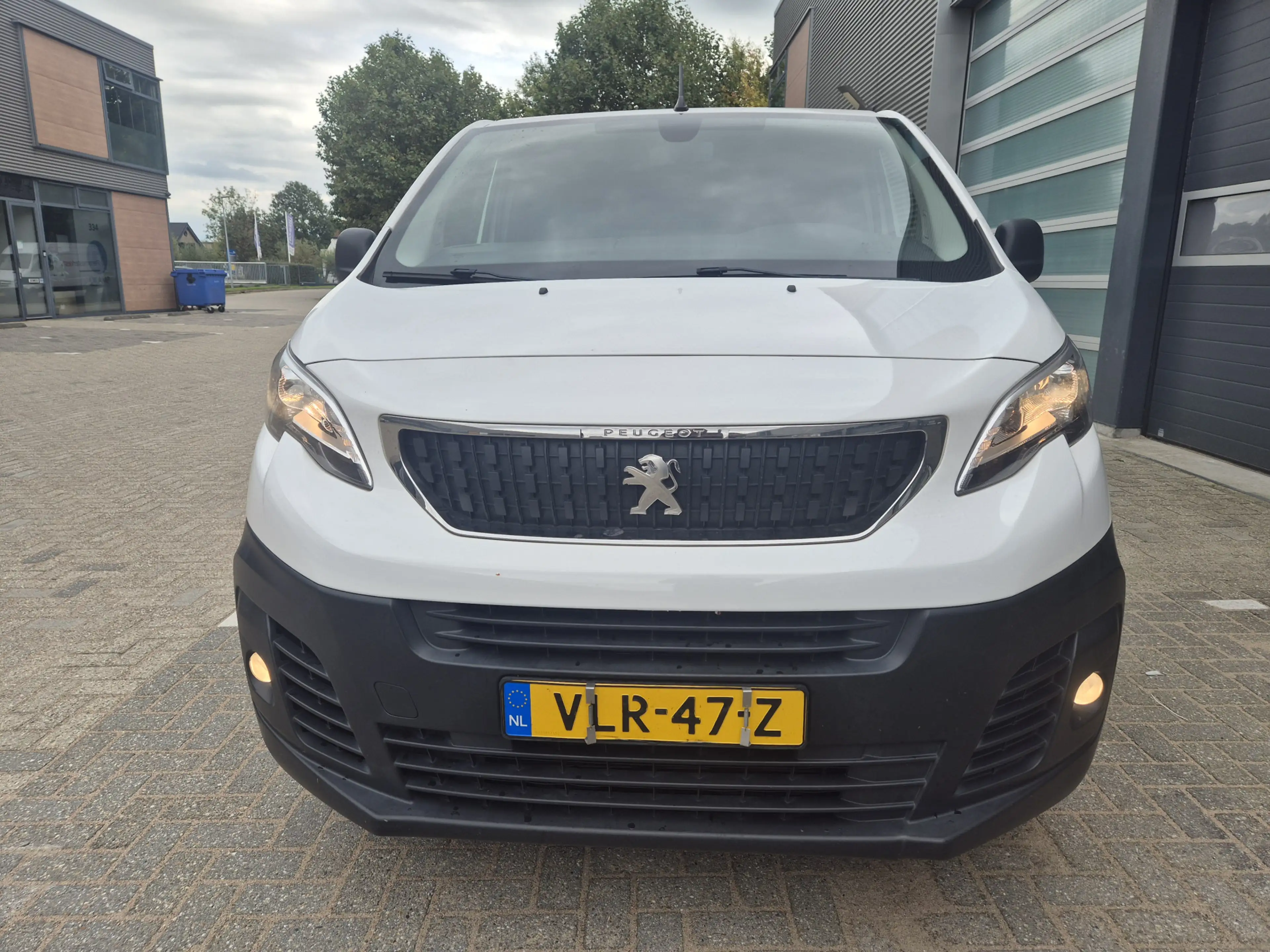 Peugeot e-Expert Premium 75 kWh 300km wltp long rang trekhaak snell — photo 6