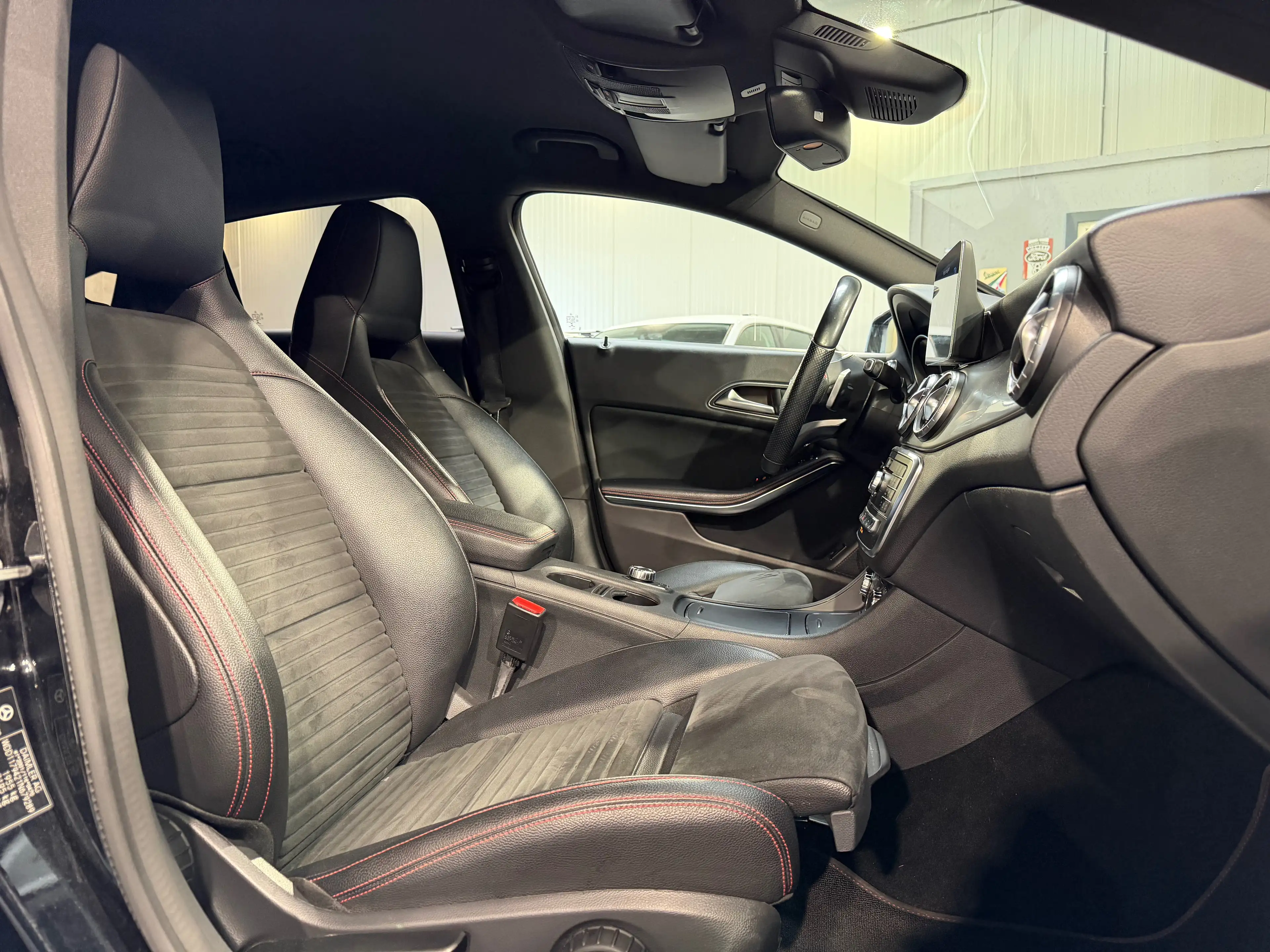 Mercedes-Benz CLA 180 /// FULL PACK AMG \\\ — photo 8