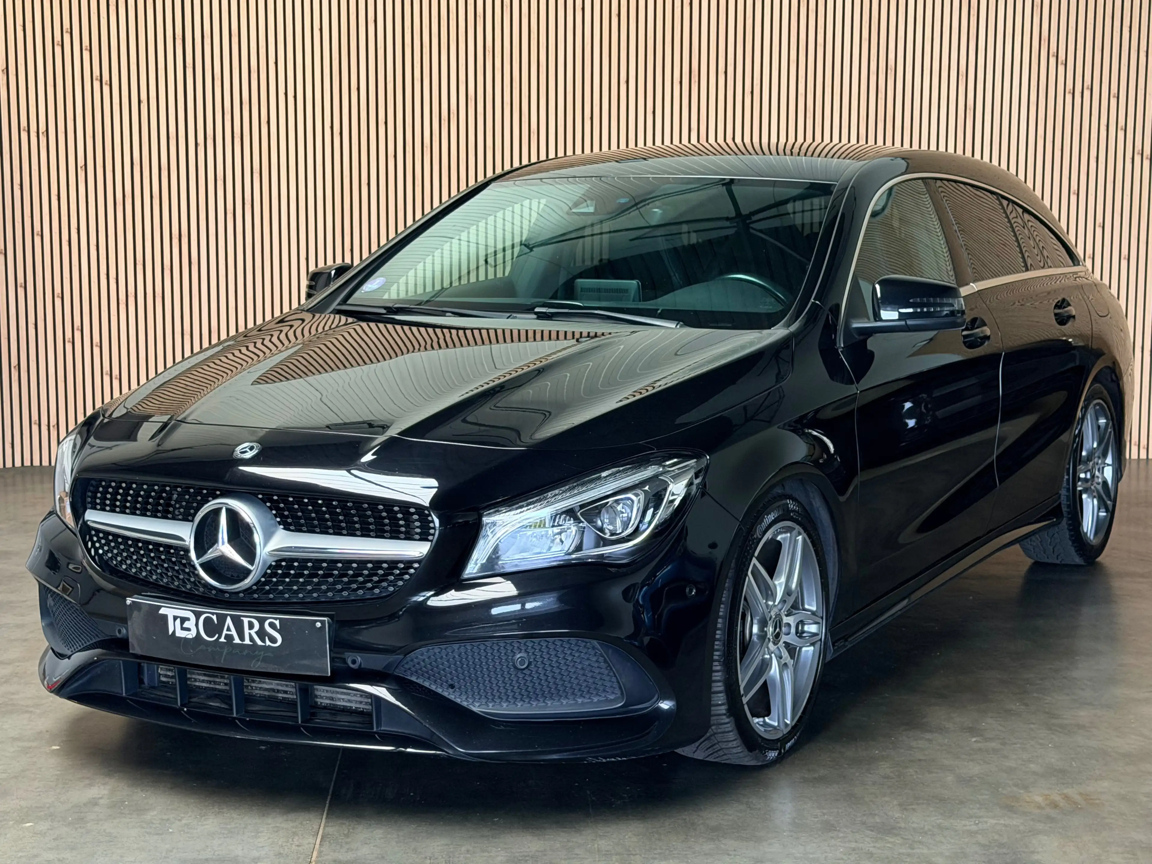 Mercedes-Benz CLA 180 /// FULL PACK AMG \\\