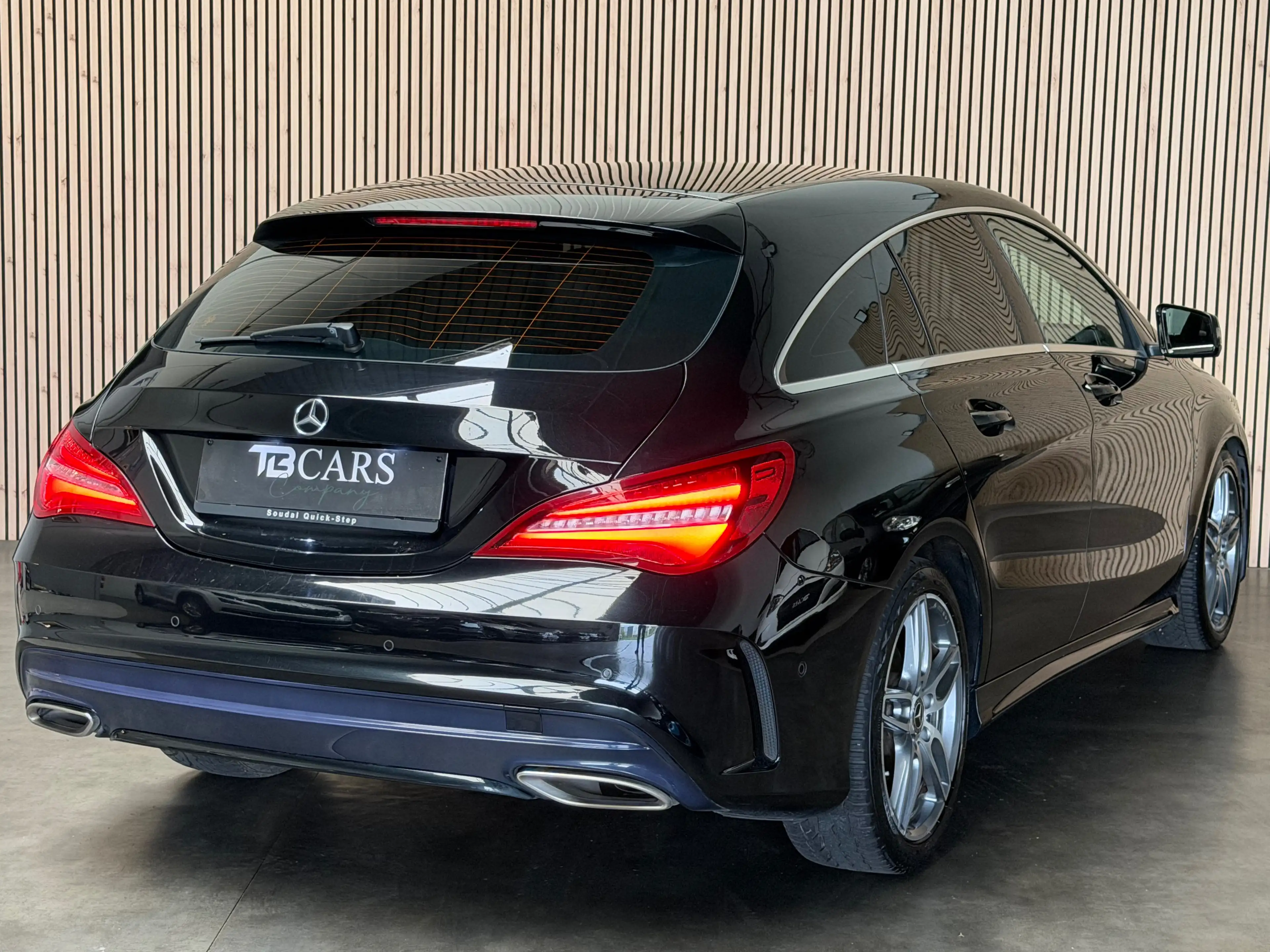 Mercedes-Benz CLA 180 /// FULL PACK AMG \\\ — photo 4