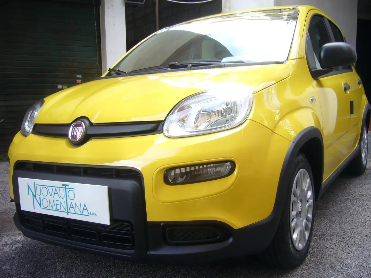 Fiat Panda 1.0 FireFly S&S Hybrid Pandina Urban Radio Km 0 Giallo - 2