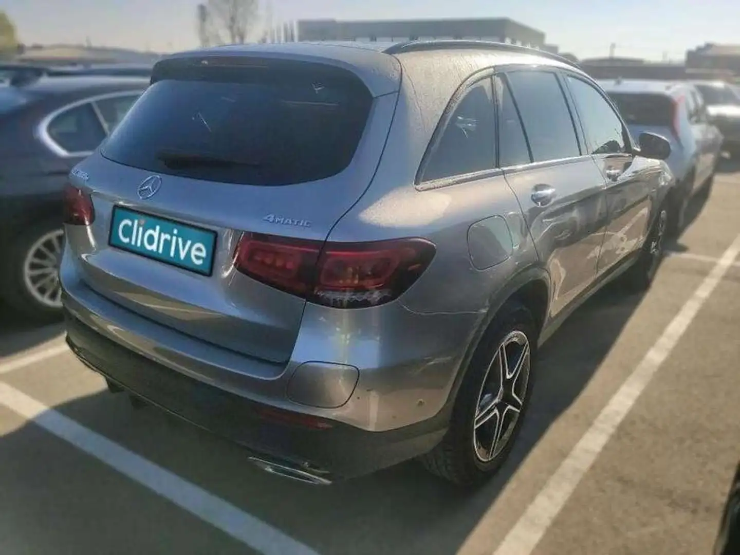 Mercedes-Benz GLC 300 e 4MATIC Gris - 2
