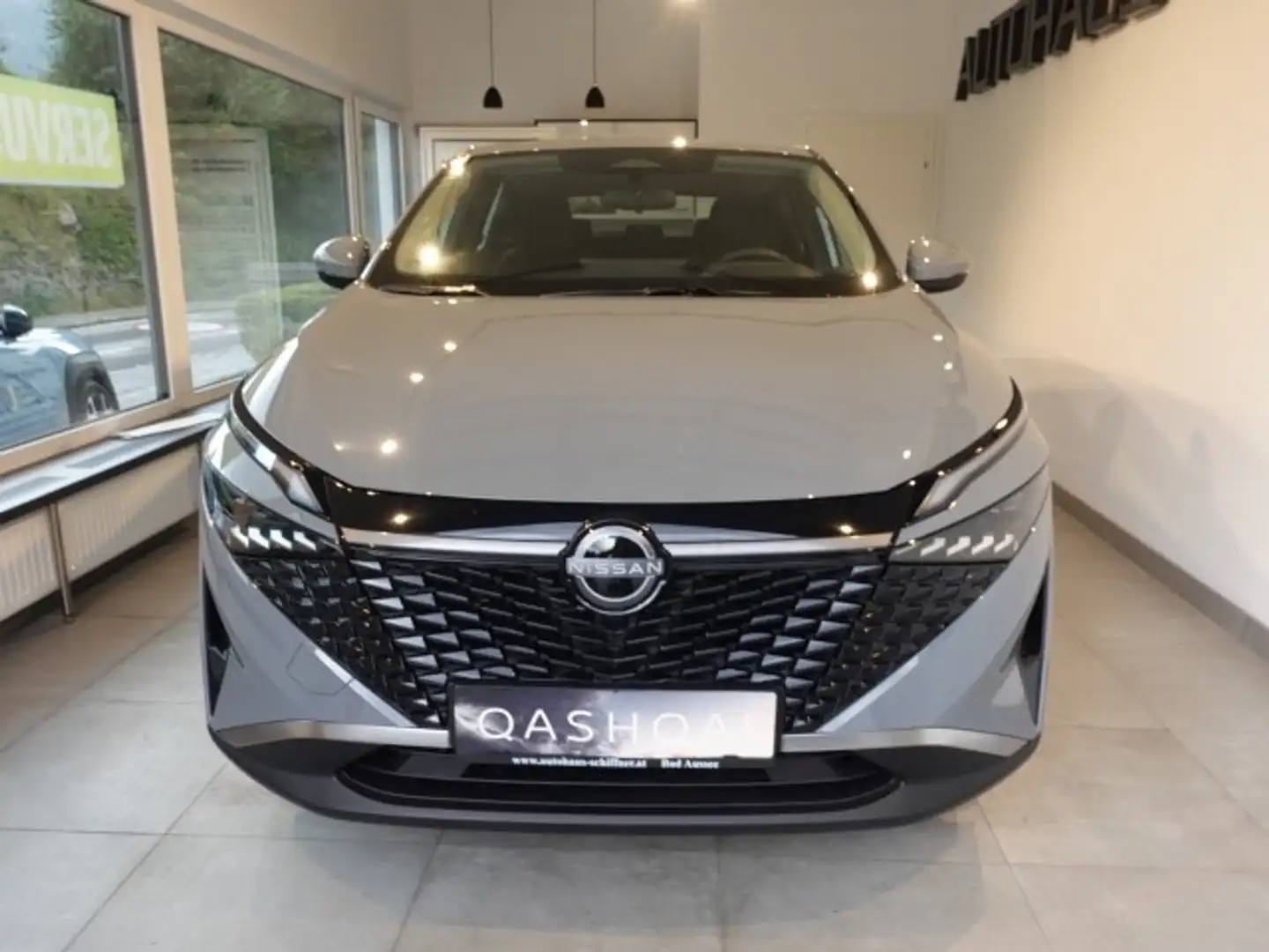 Nissan Qashqai 1,3 DIG-T MHEV Acenta+ Grau - 2