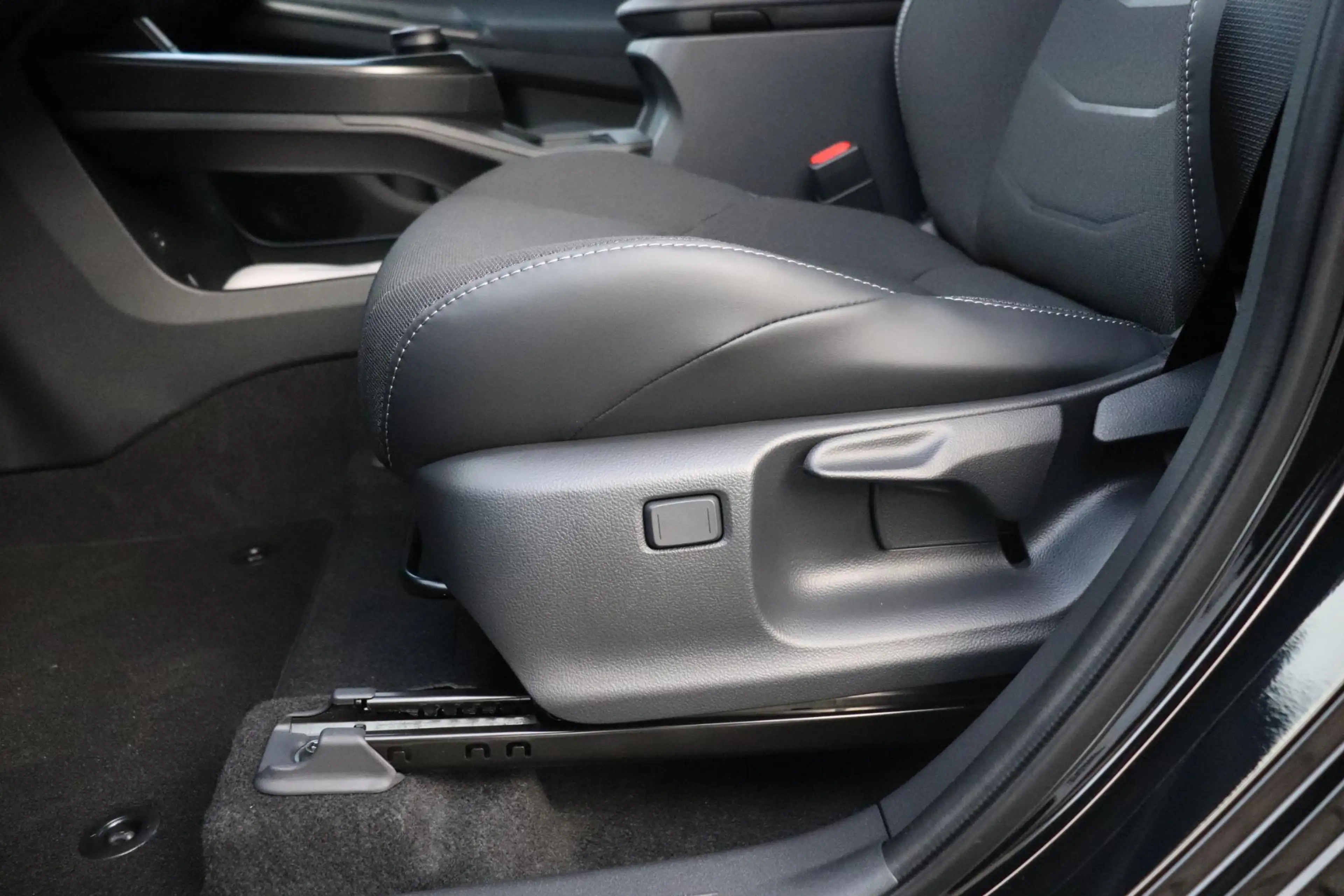 Toyota C-HR+ First Edition 77 kWh, Inruilpremie €2.500,- BSM, A — photo 11