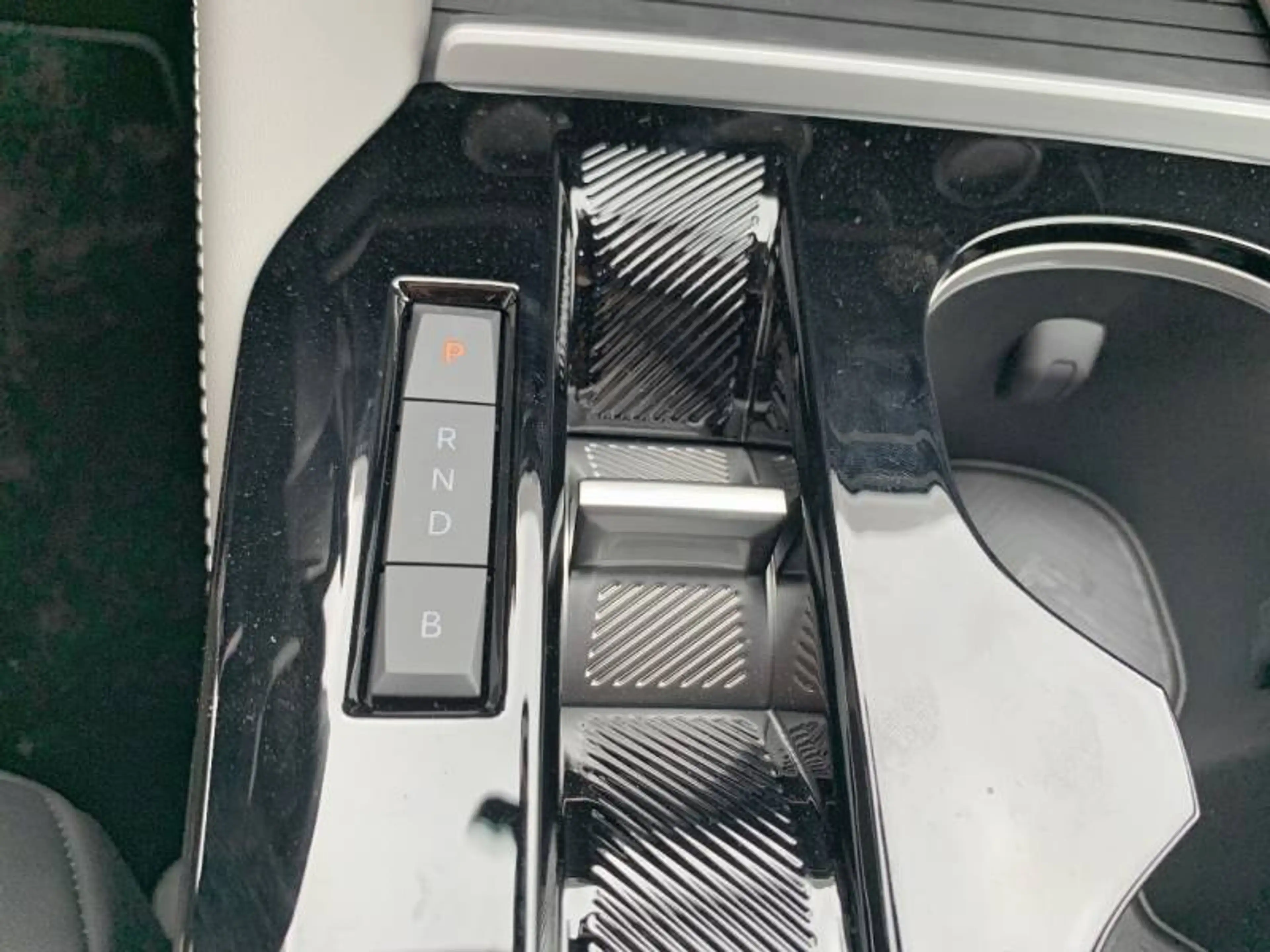 Citroen C5 X 1 Hybrid 225 e-EAT8 Shine Pack — photo 12