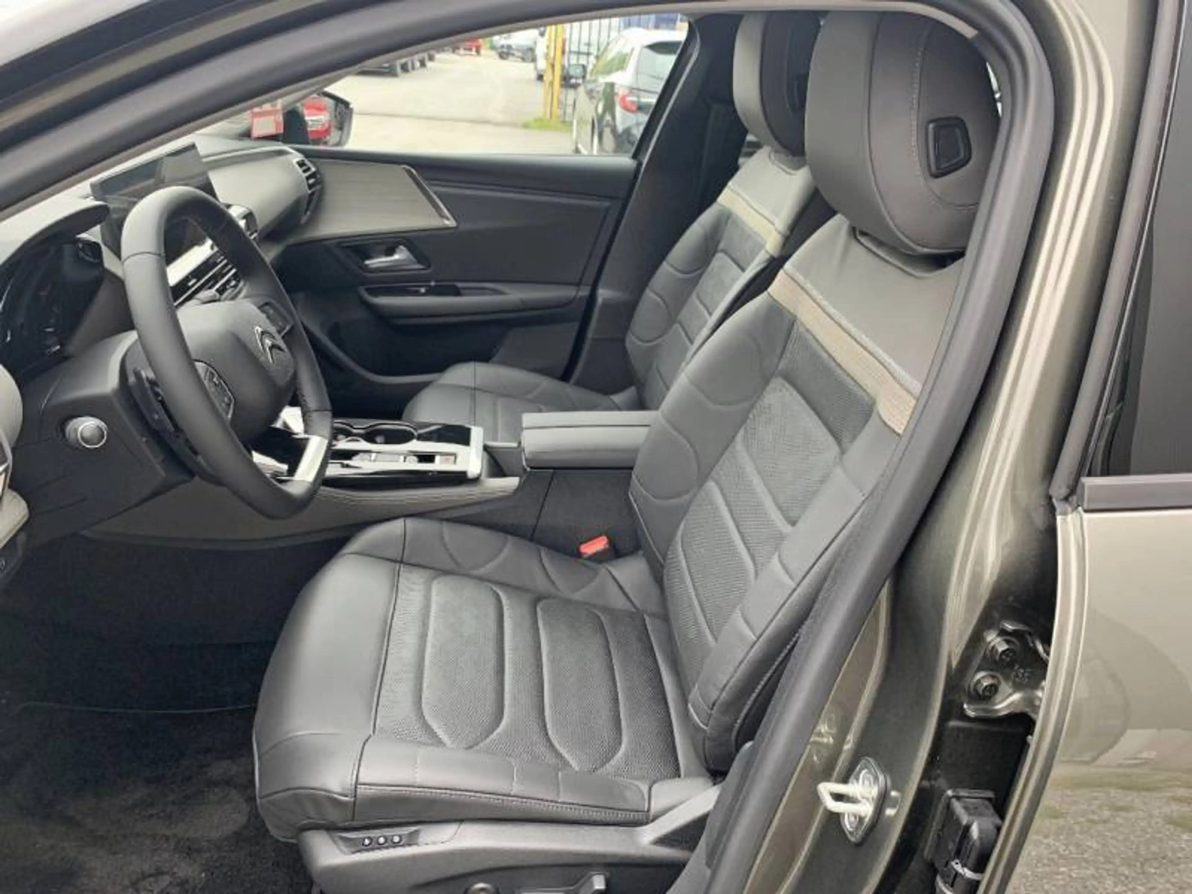 Citroen C5 X 1 Hybrid 225 e-EAT8 Shine Pack — photo 9