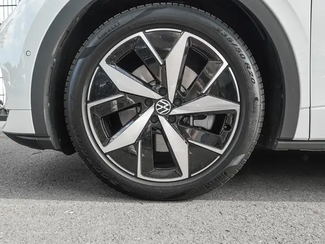 Volkswagen Id.5 view 7