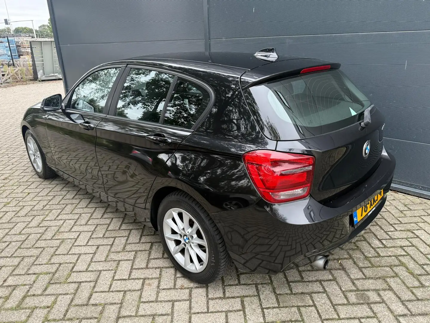 BMW 116 1-serie 116i Business/Navi/Airco/cruise/bluetooth/ Noir - 2