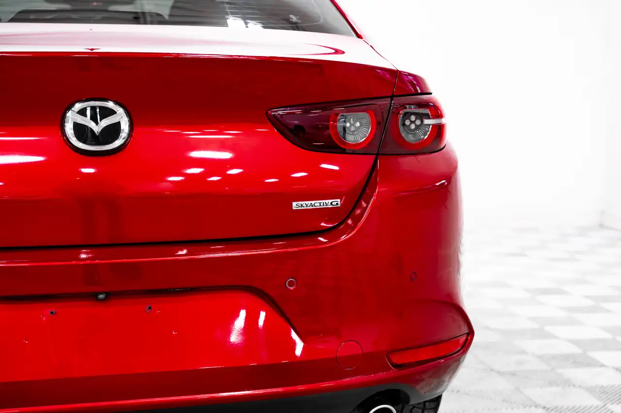 Mazda 3 снимка Mazda 3