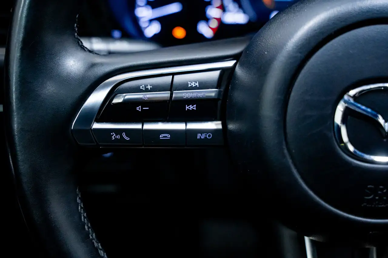 Mazda 3 снимка Mazda 3