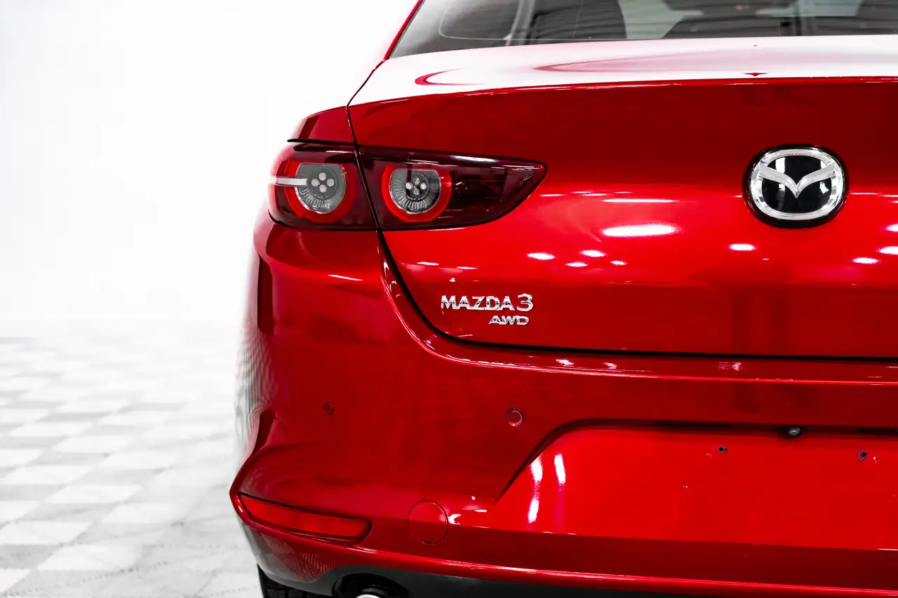 Mazda 3 снимка Mazda 3