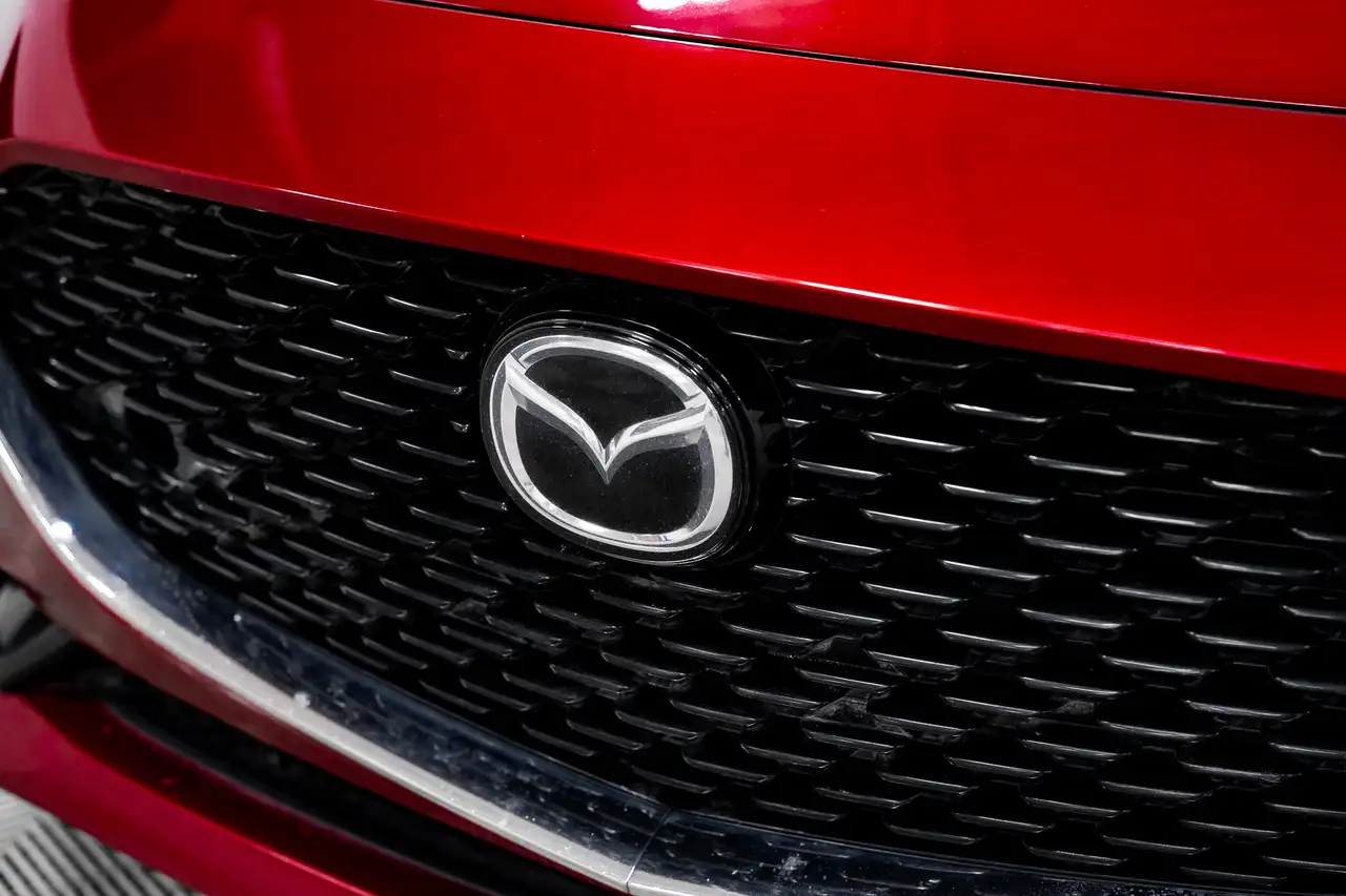 Mazda 3 снимка Mazda 3