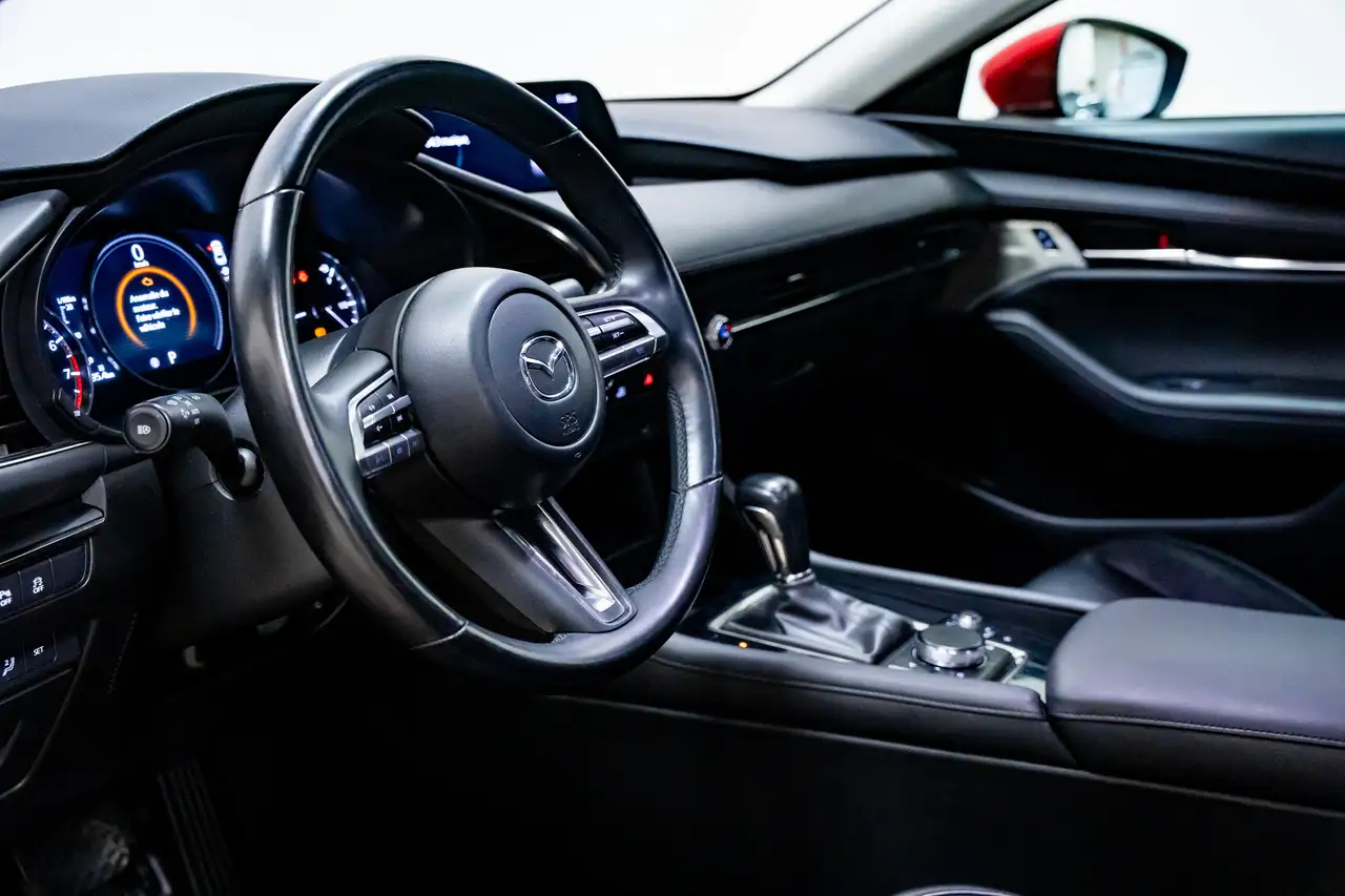 Mazda 3 снимка Mazda 3
