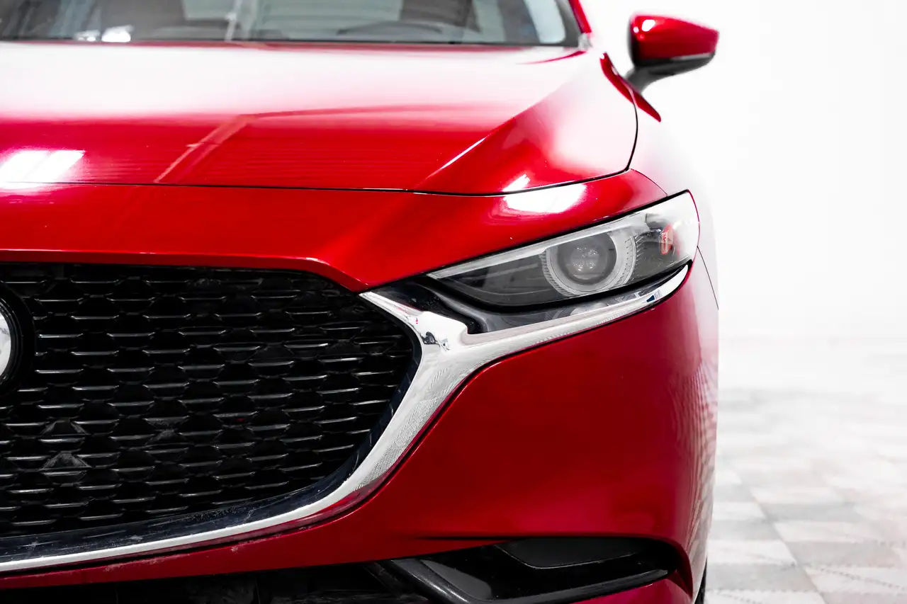 Mazda 3 снимка Mazda 3