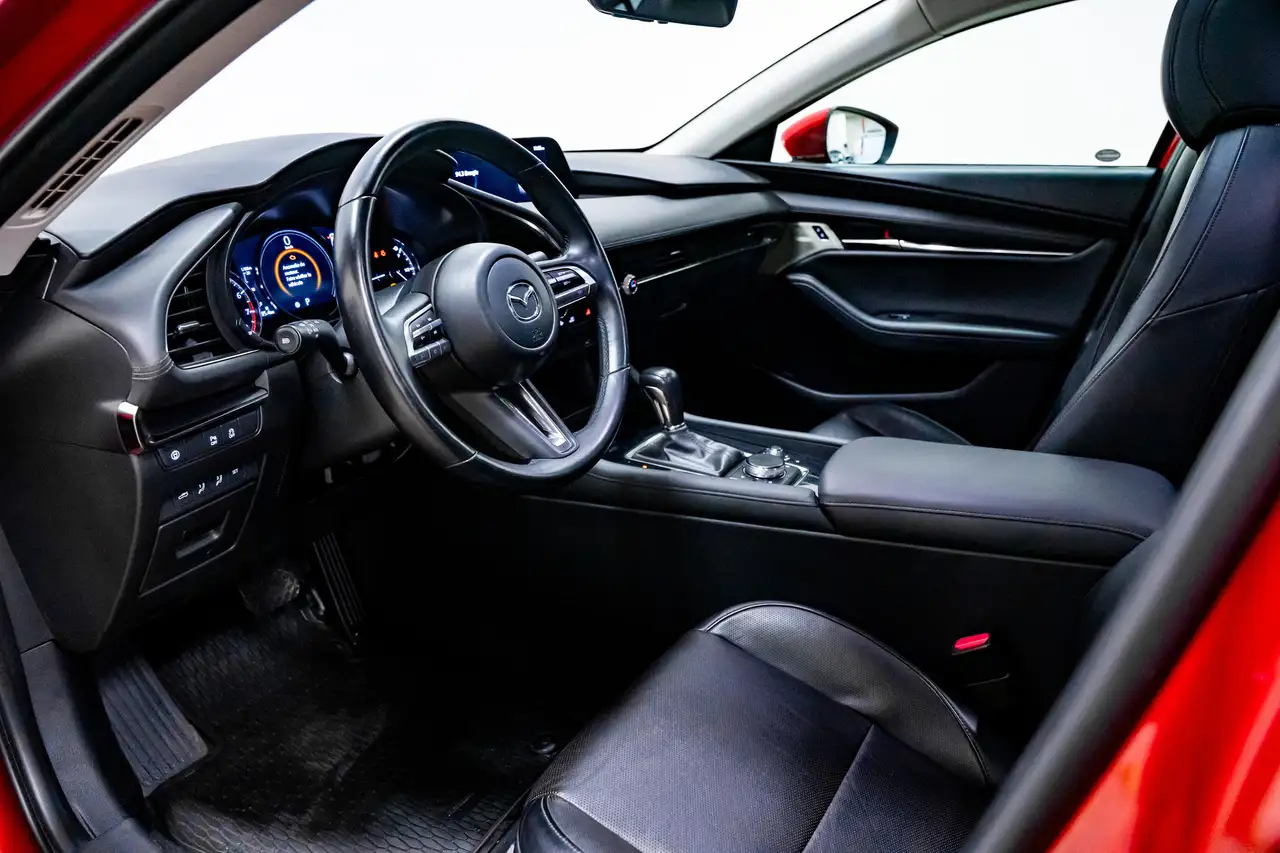 Mazda 3 снимка Mazda 3