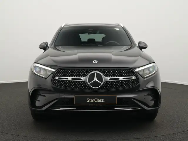Mercedes-Benz GLC view 2