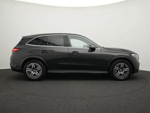 Mercedes-Benz GLC view 5