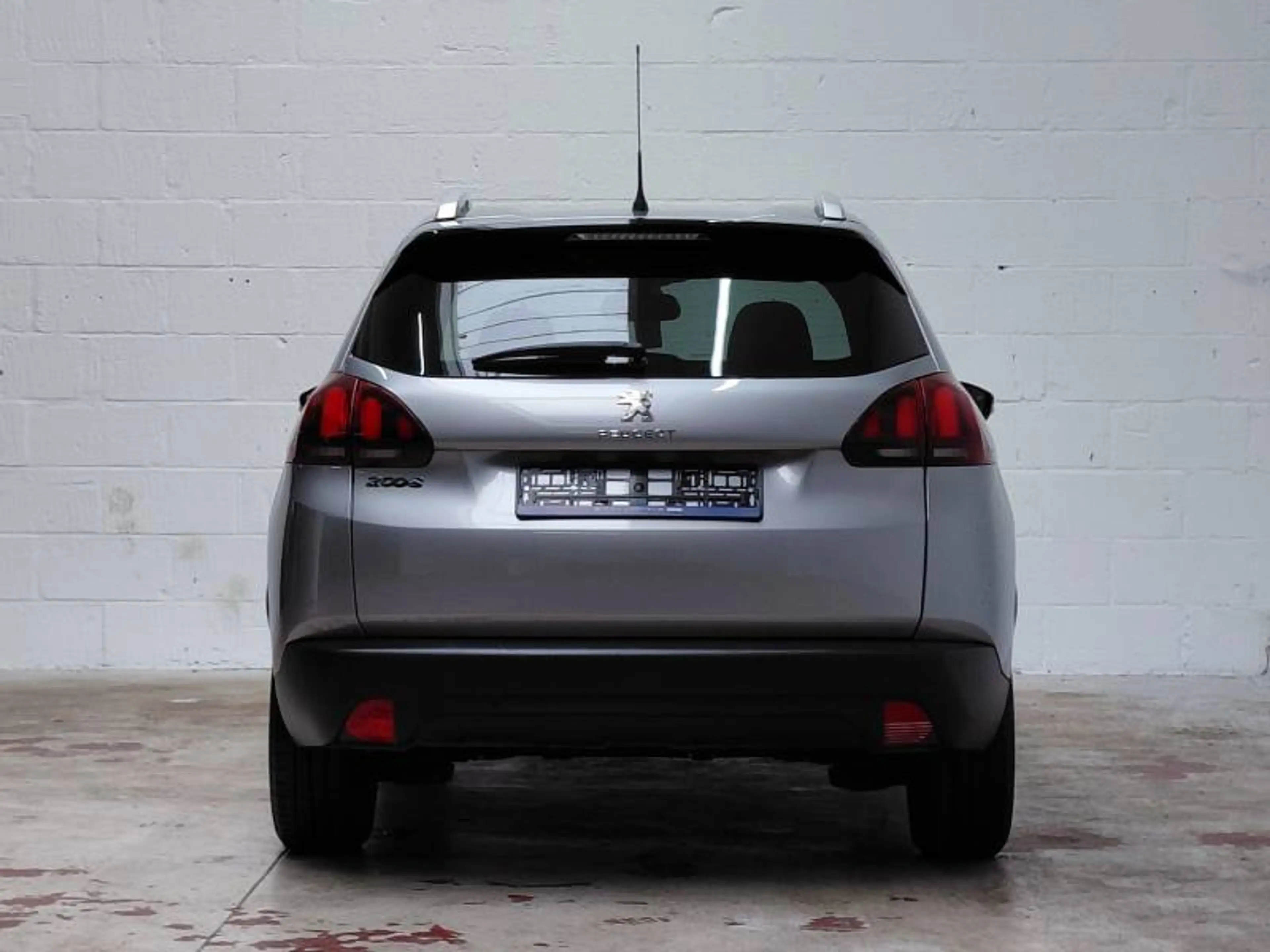 Peugeot 2008 1 1.2 Puretech 60kW Style — photo 6