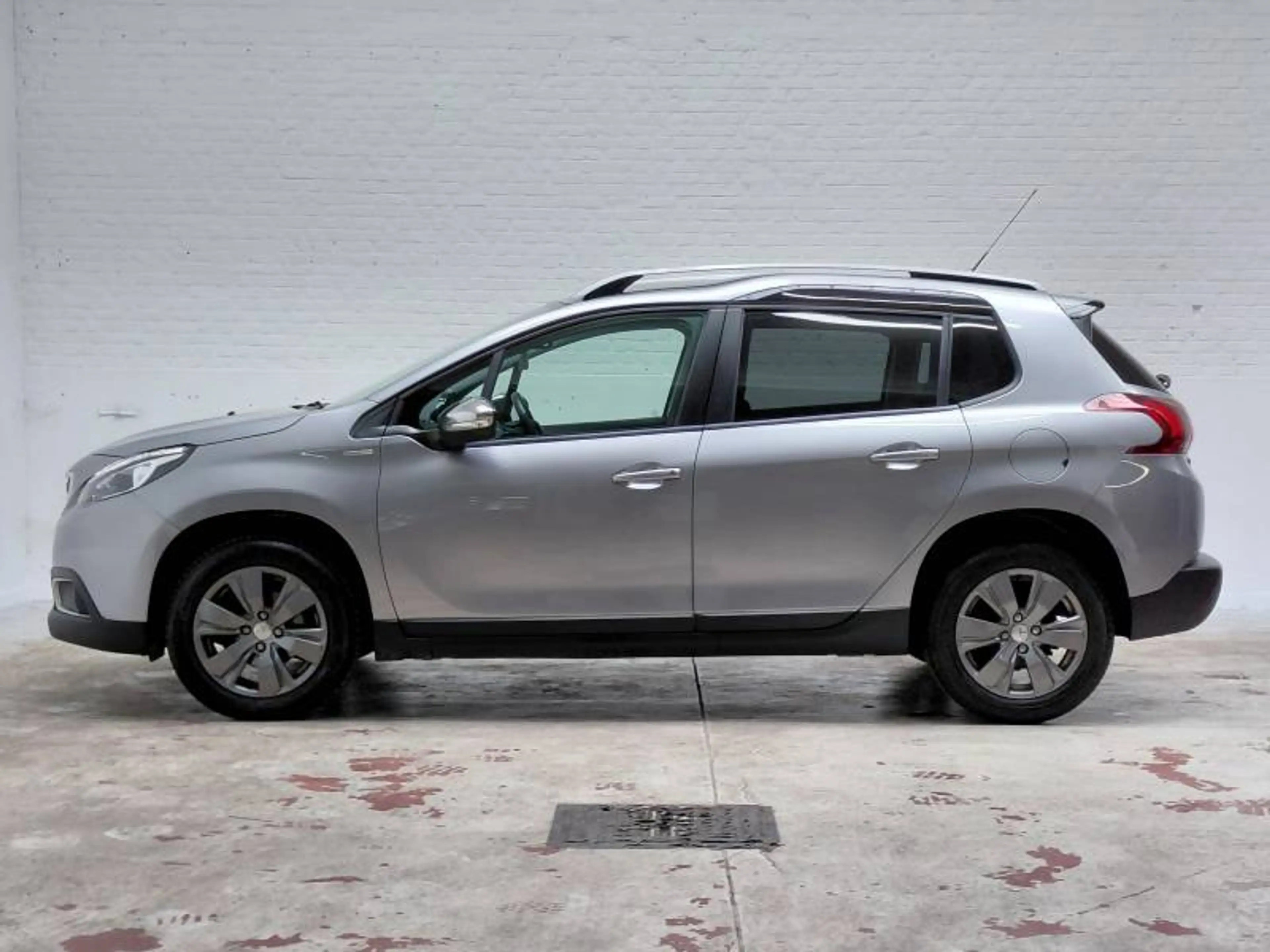 Peugeot 2008 1 1.2 Puretech 60kW Style — photo 8