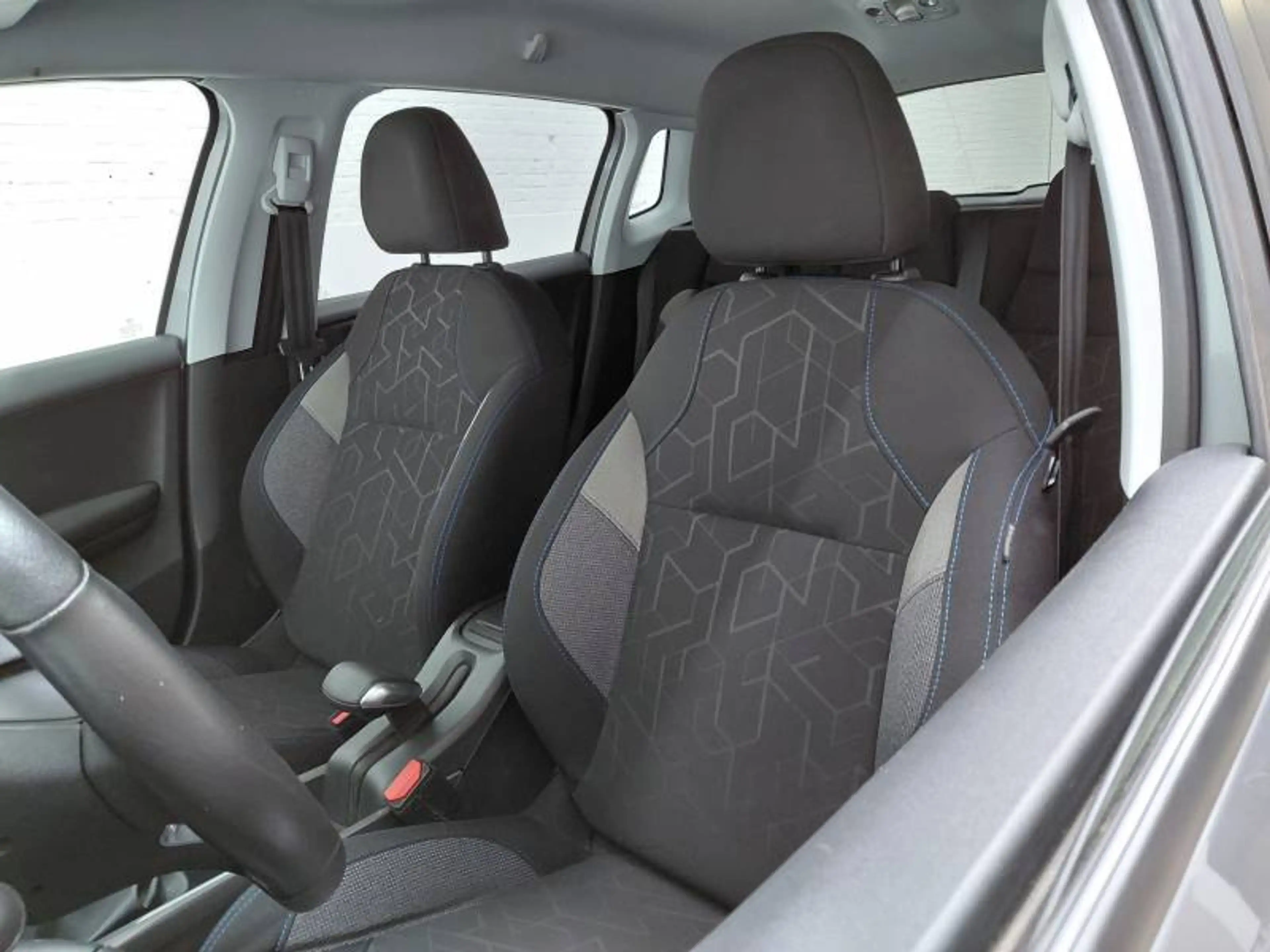 Peugeot 2008 1 1.2 Puretech 60kW Style — photo 11